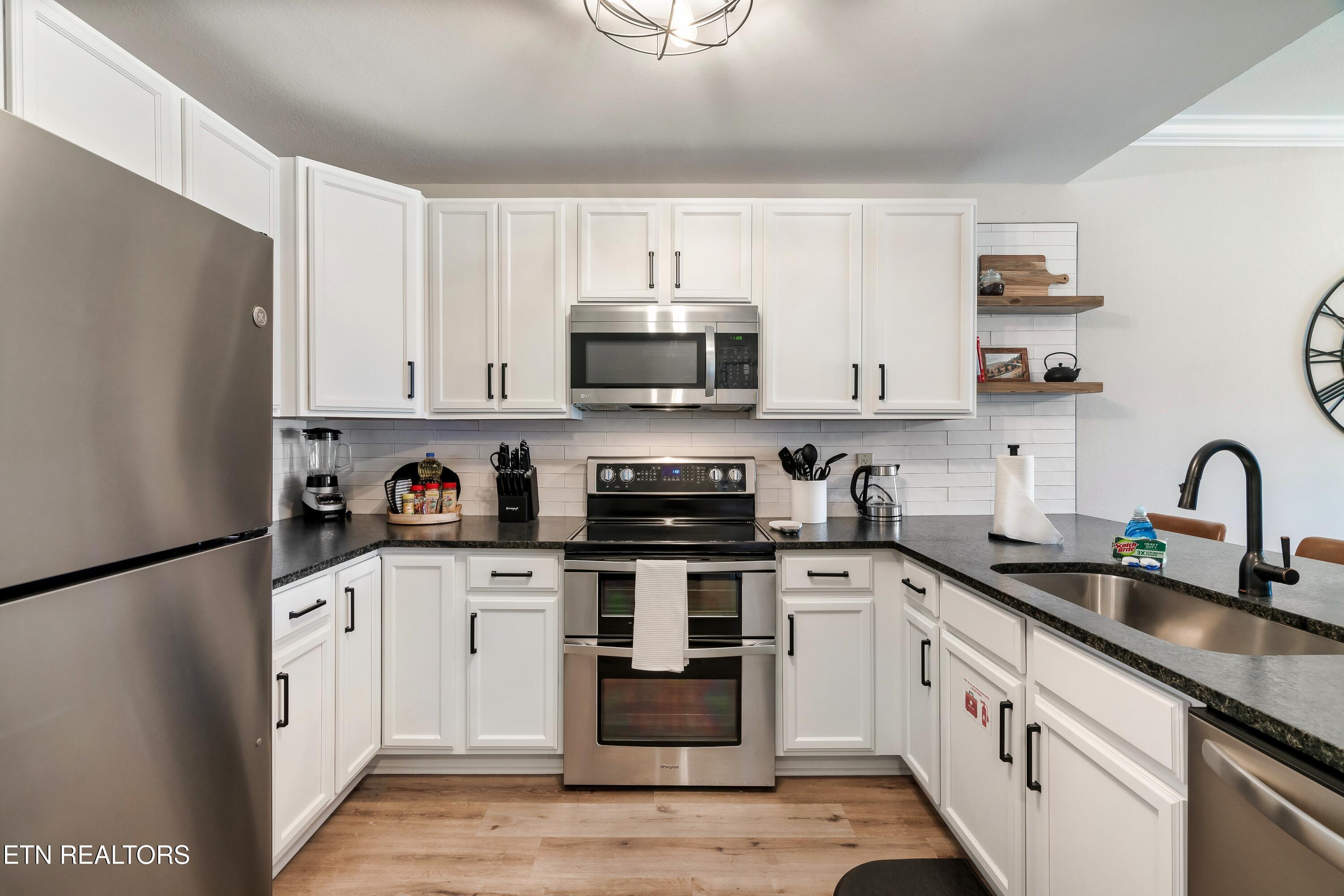 124 Plaza Drive Pigeon Forge TN 37863