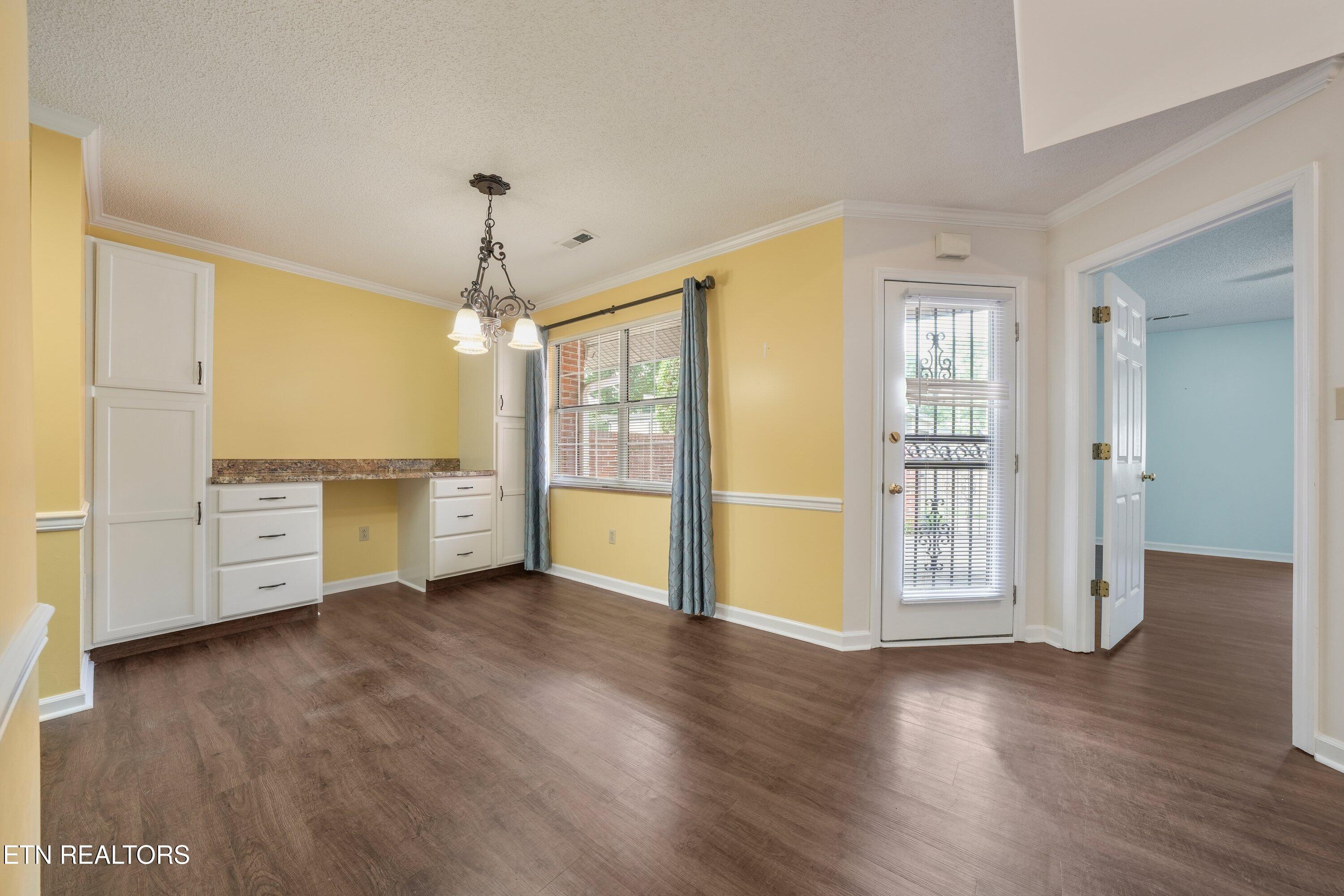 4125 Woodlawn Pike Knoxville TN 37920