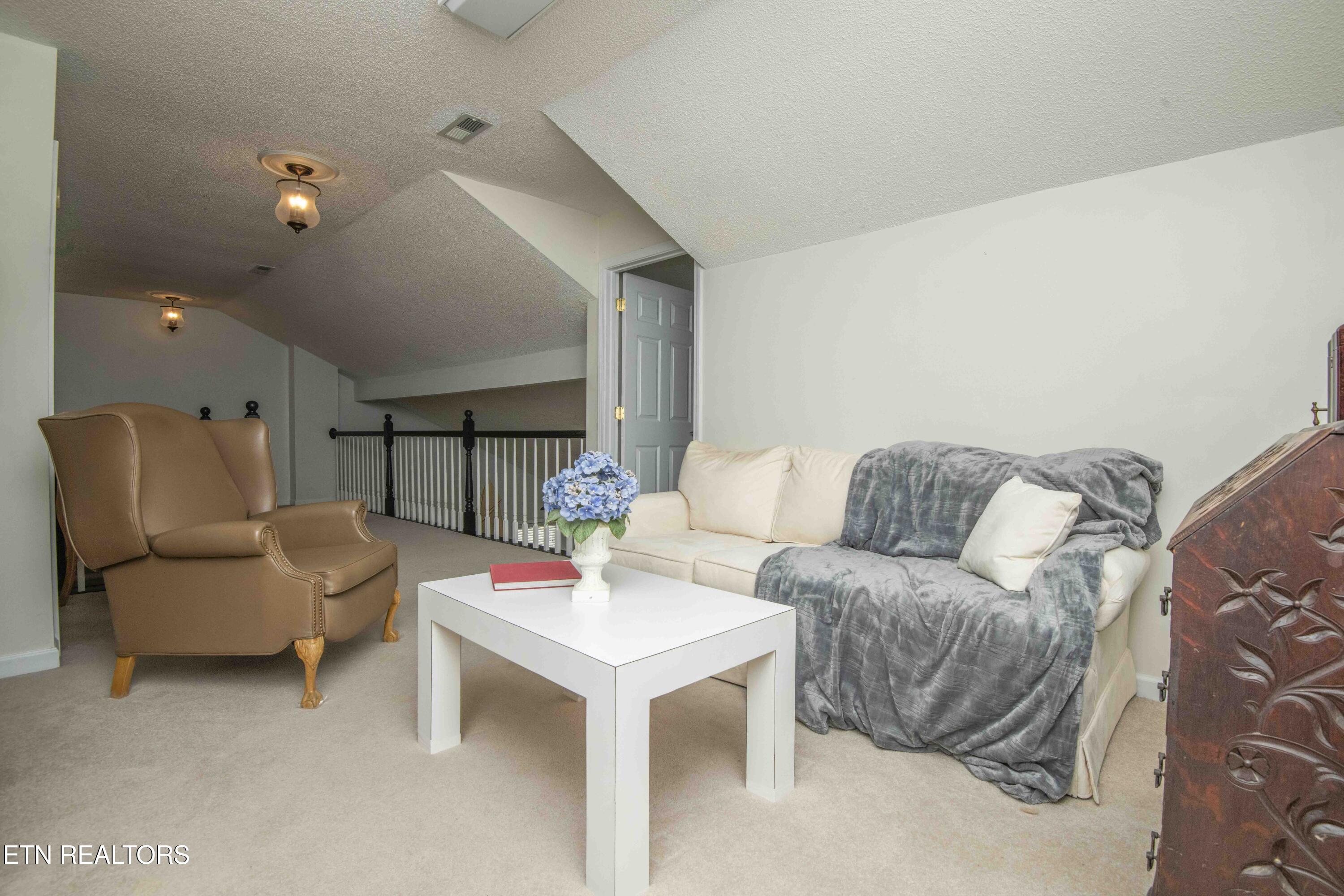 10027 Dayflower Way Knoxville TN 37932