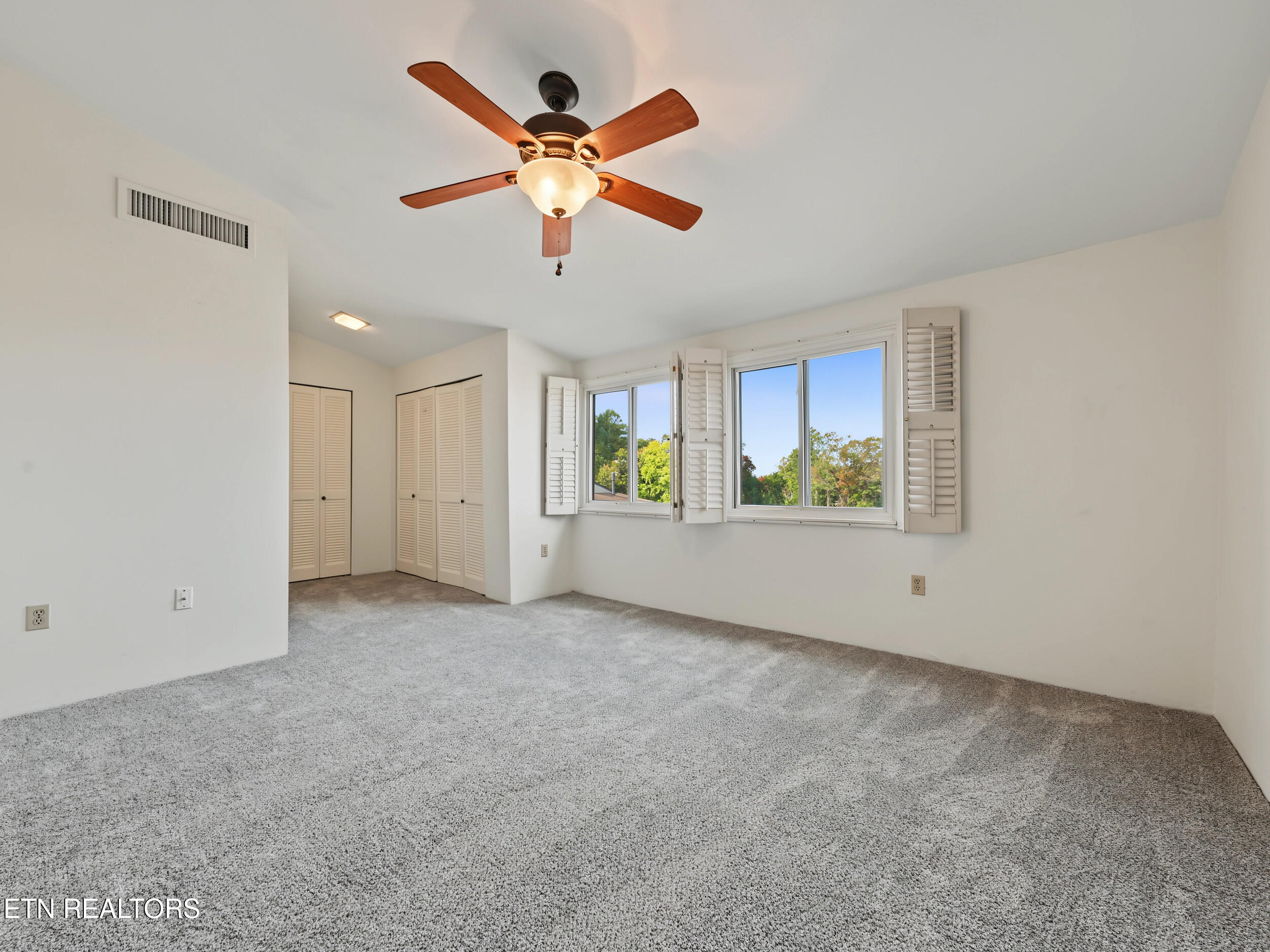 1852 Cherokee Bluff Drive Knoxville TN 37920
