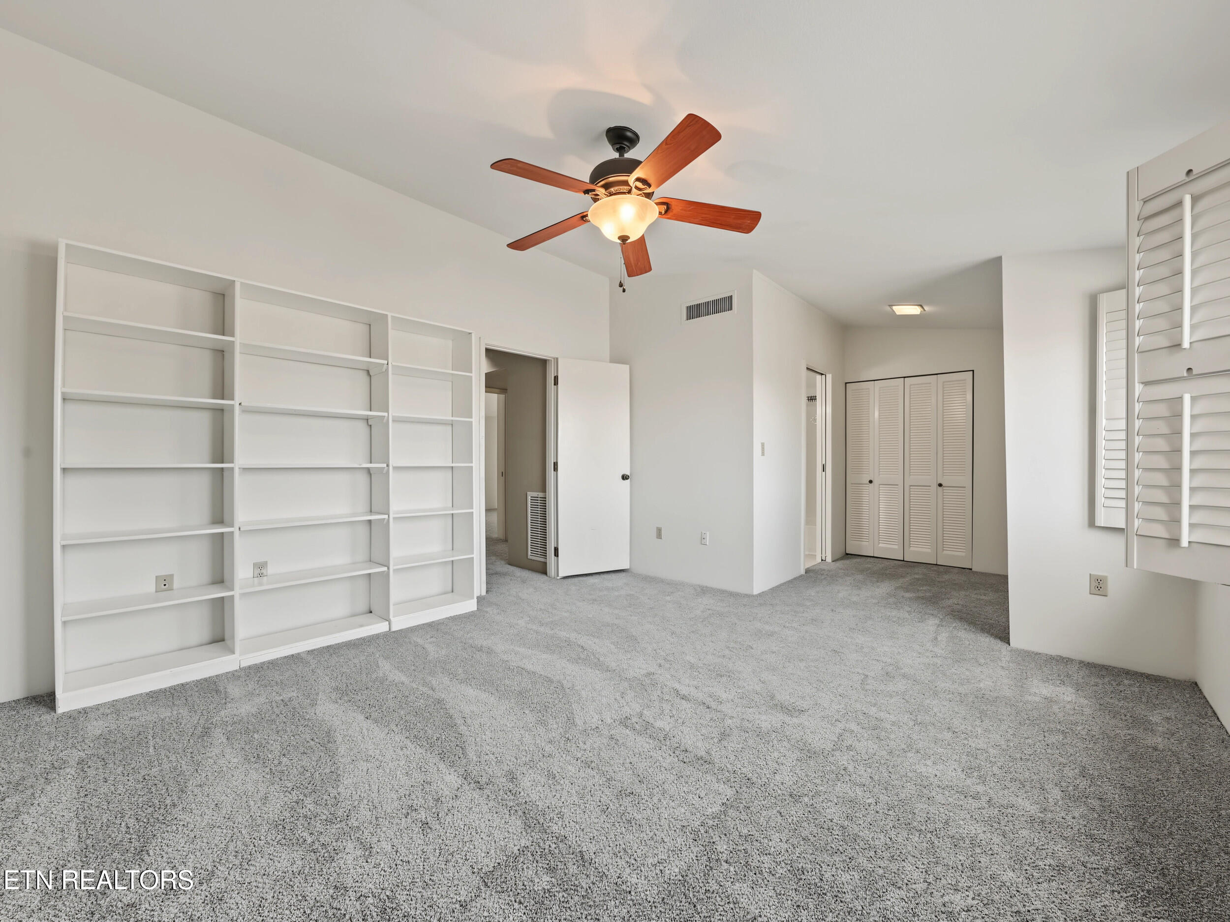 1852 Cherokee Bluff Drive Knoxville TN 37920