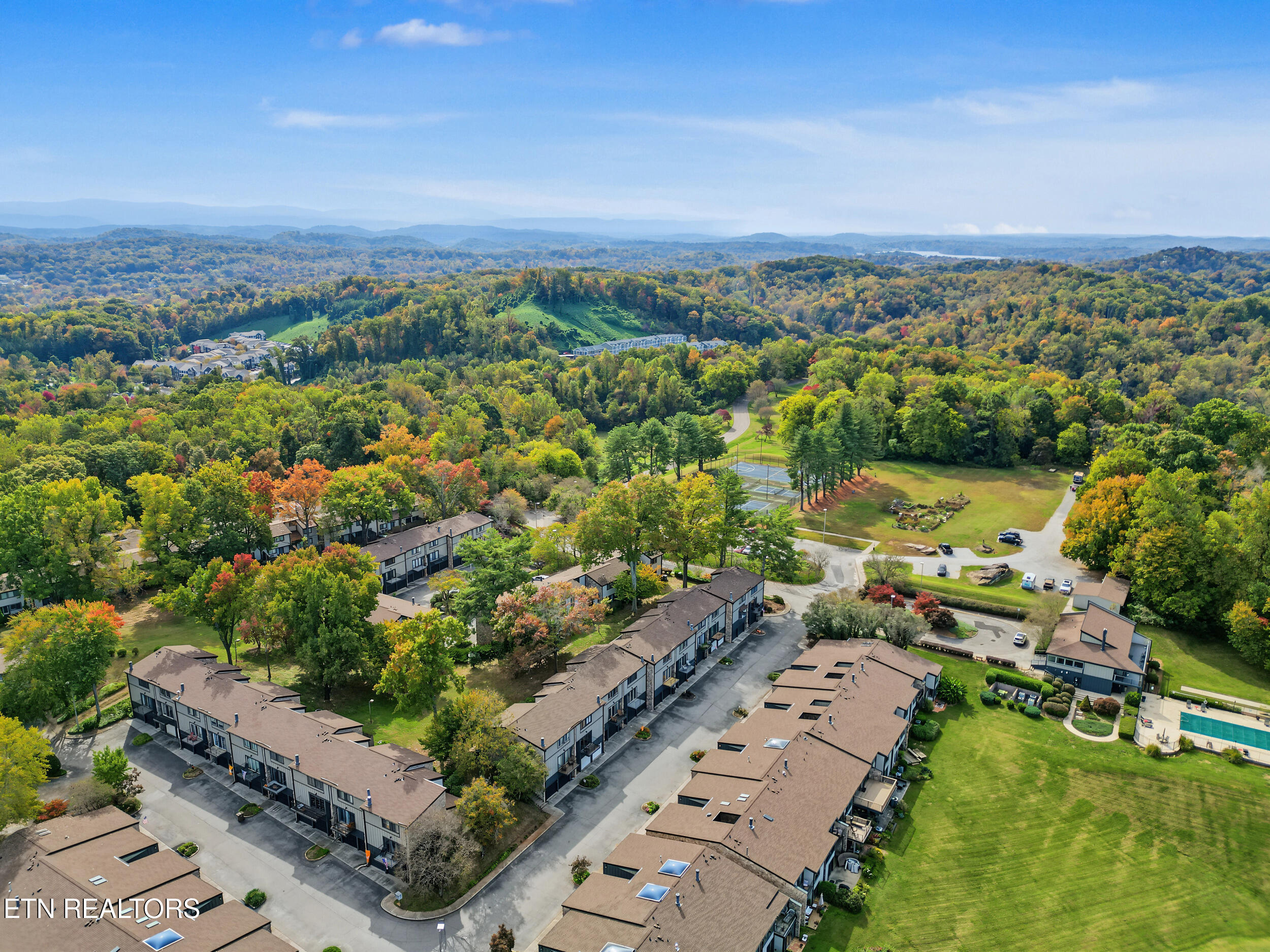 1852 Cherokee Bluff Drive Knoxville TN 37920