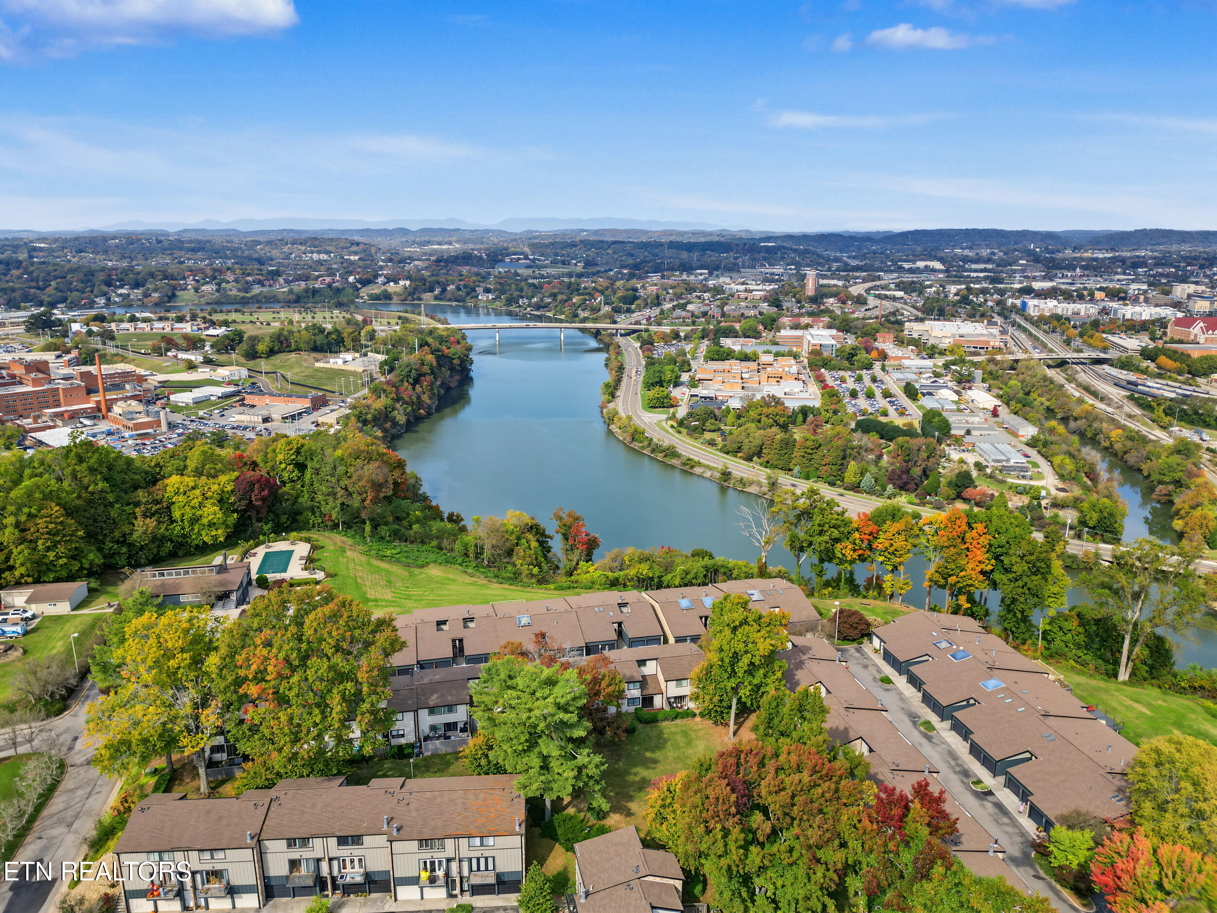 1852 Cherokee Bluff Drive Knoxville TN 37920