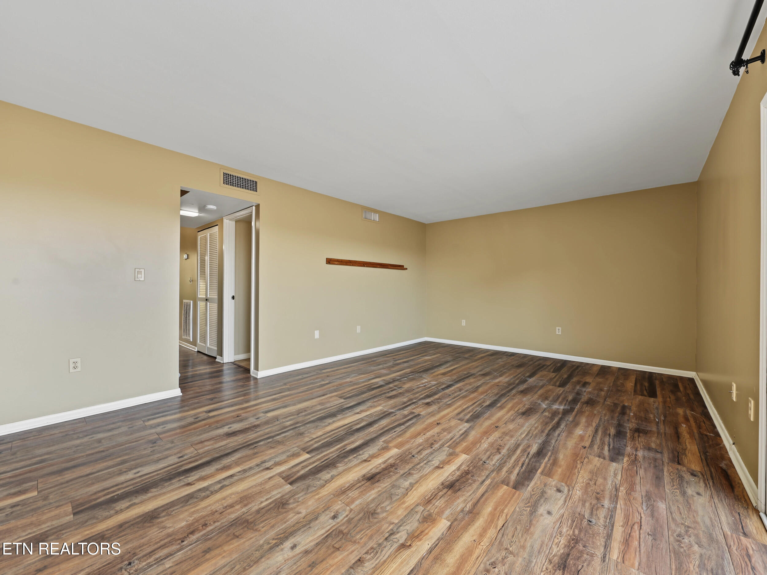 1852 Cherokee Bluff Drive Knoxville TN 37920