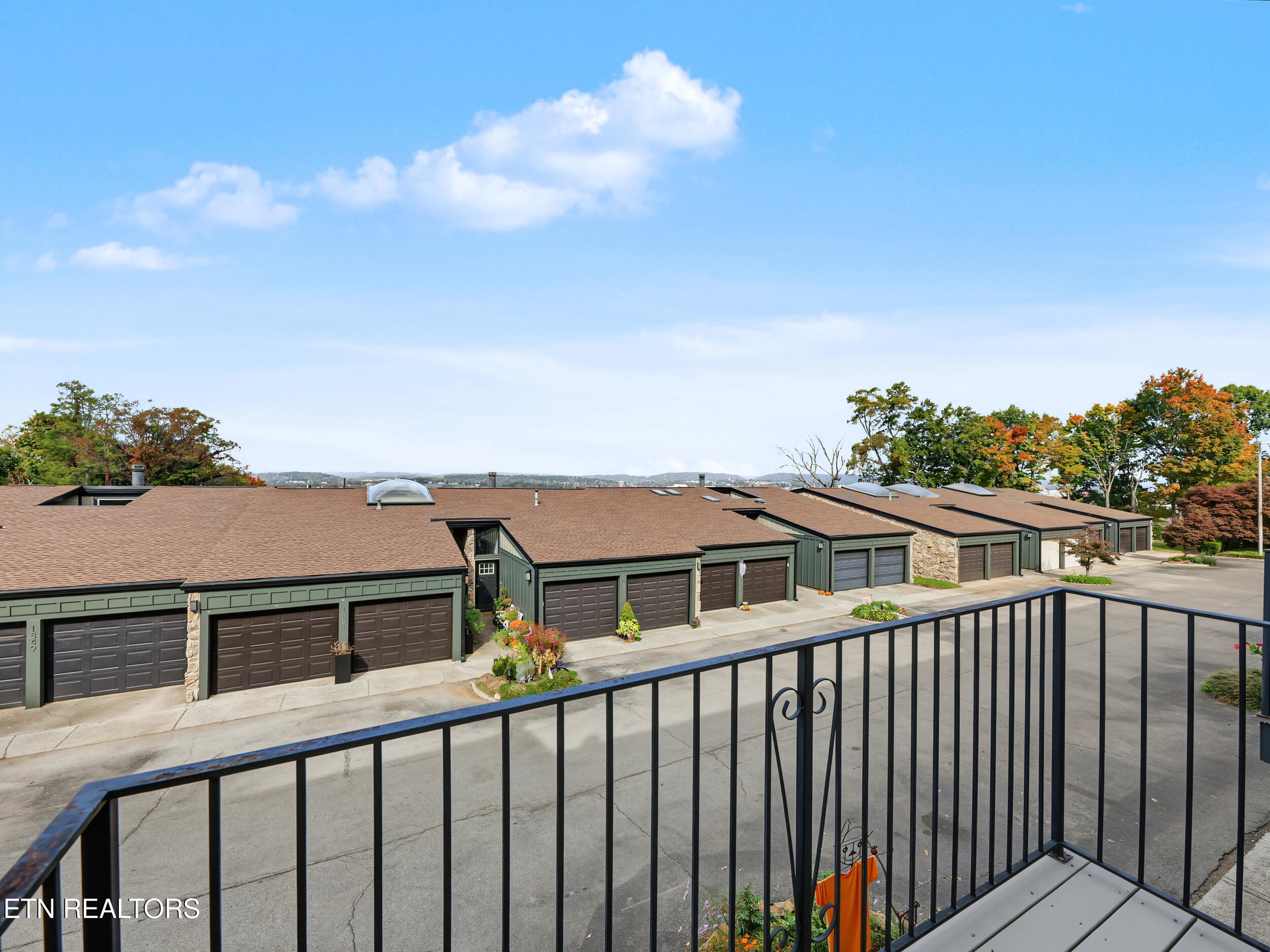 1852 Cherokee Bluff Drive Knoxville TN 37920