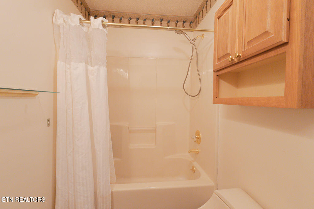 391 Moytoy Road Crab Orchard TN 37723