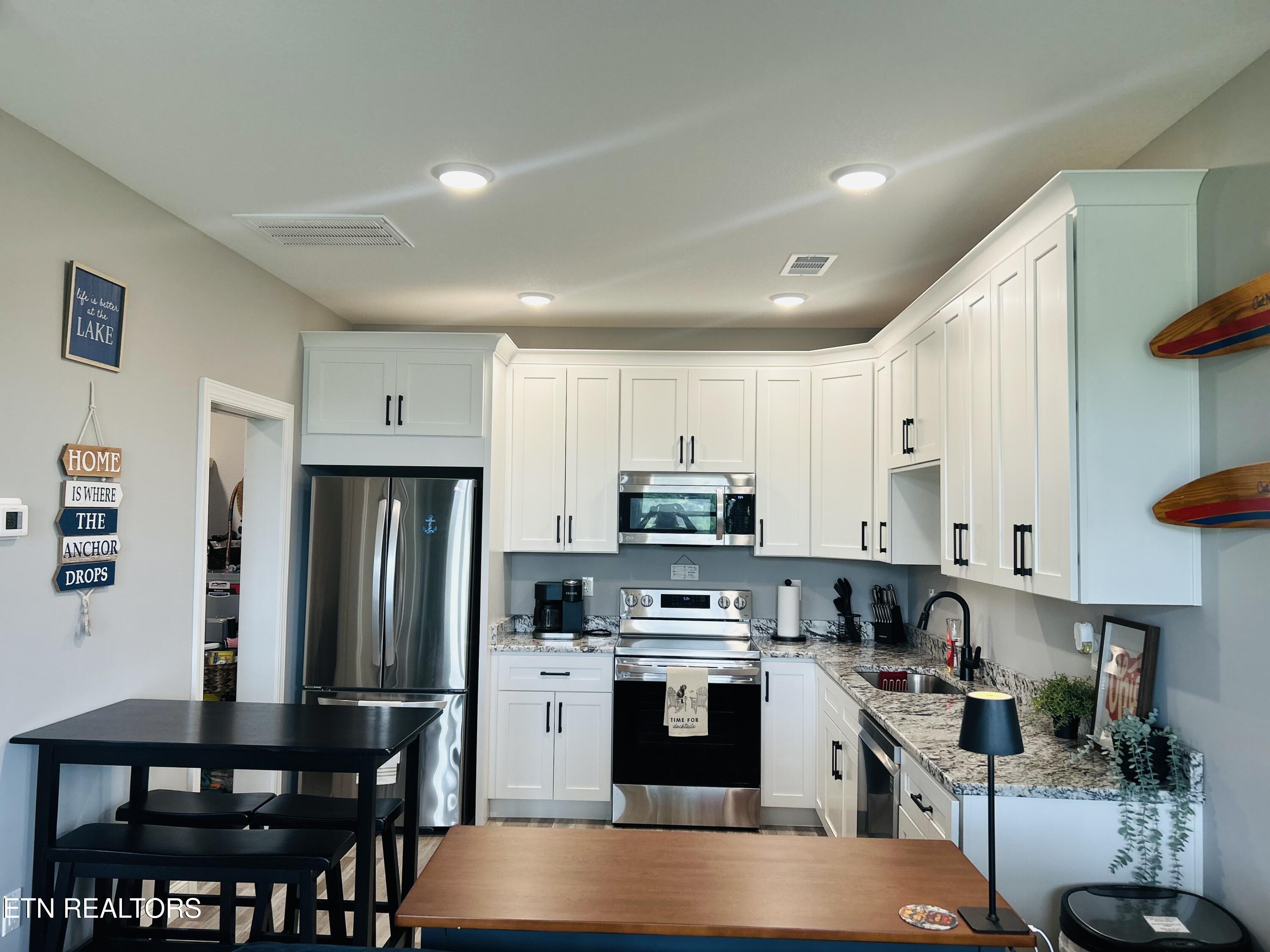 134 E Harbor View Lane Lafollette TN 37766