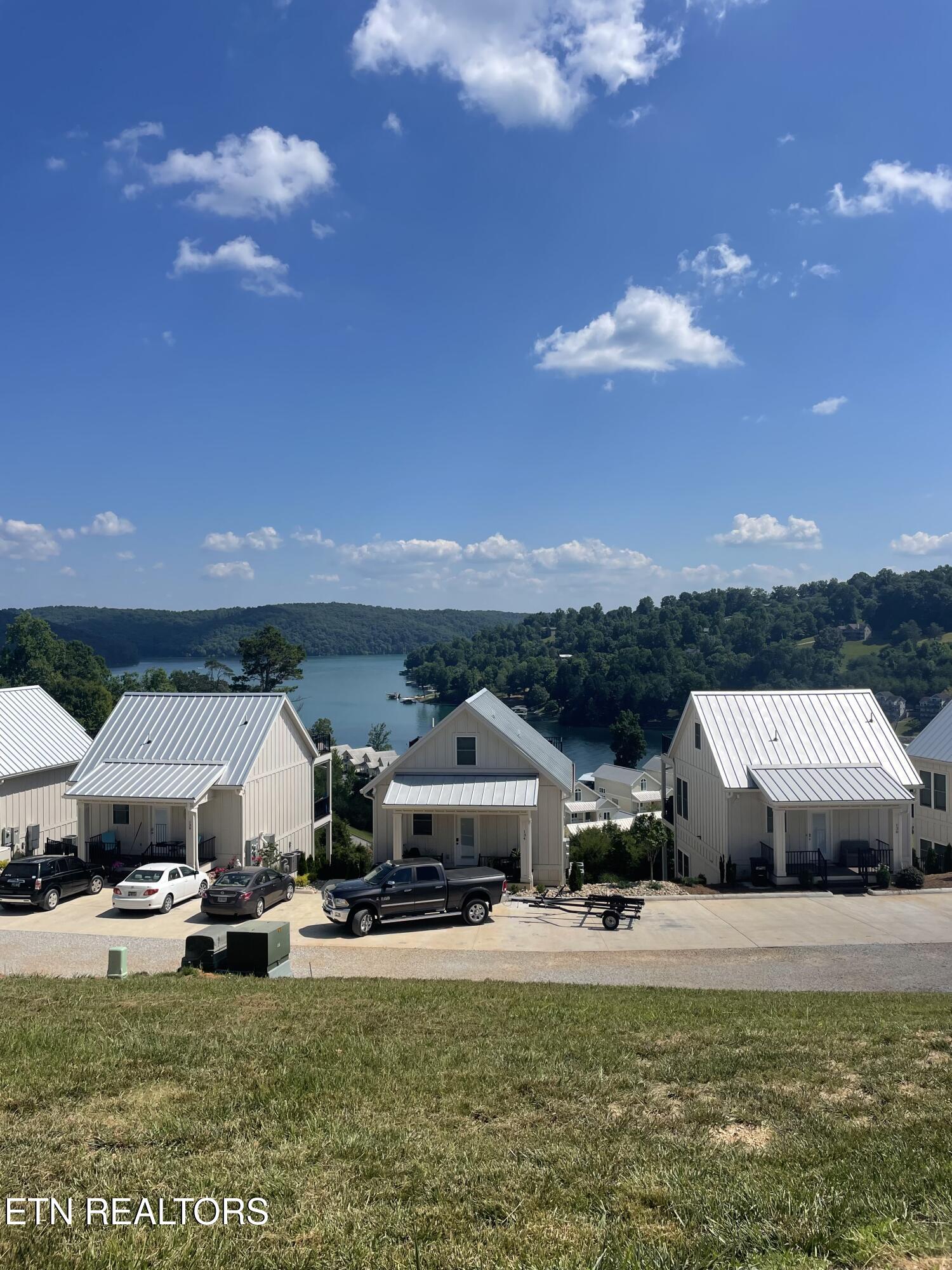 134 E Harbor View Lane Lafollette TN 37766