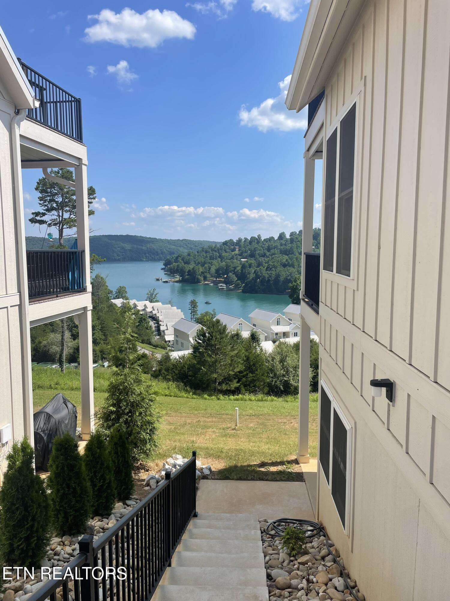 134 E Harbor View Lane Lafollette TN 37766