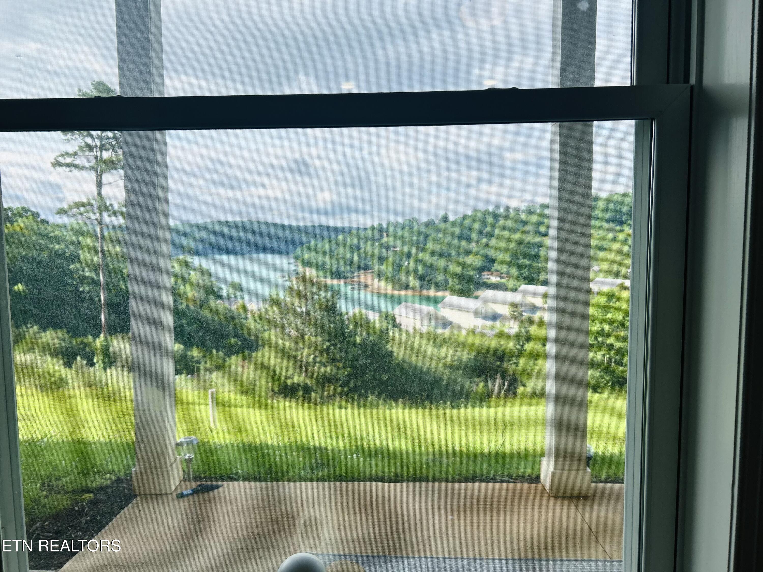 134 E Harbor View Lane Lafollette TN 37766