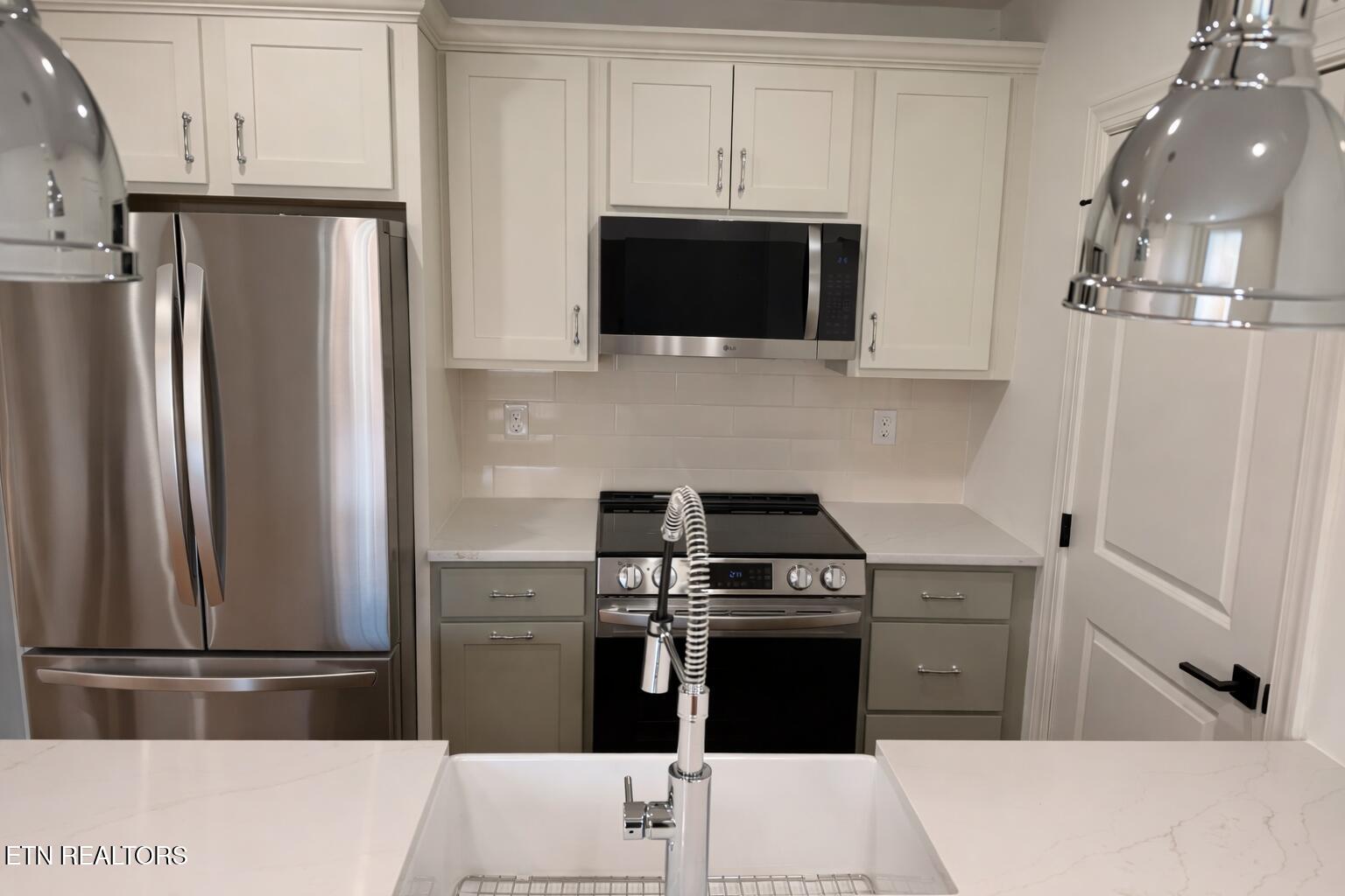 2724 E Magnolia Avenue Knoxville TN 37914