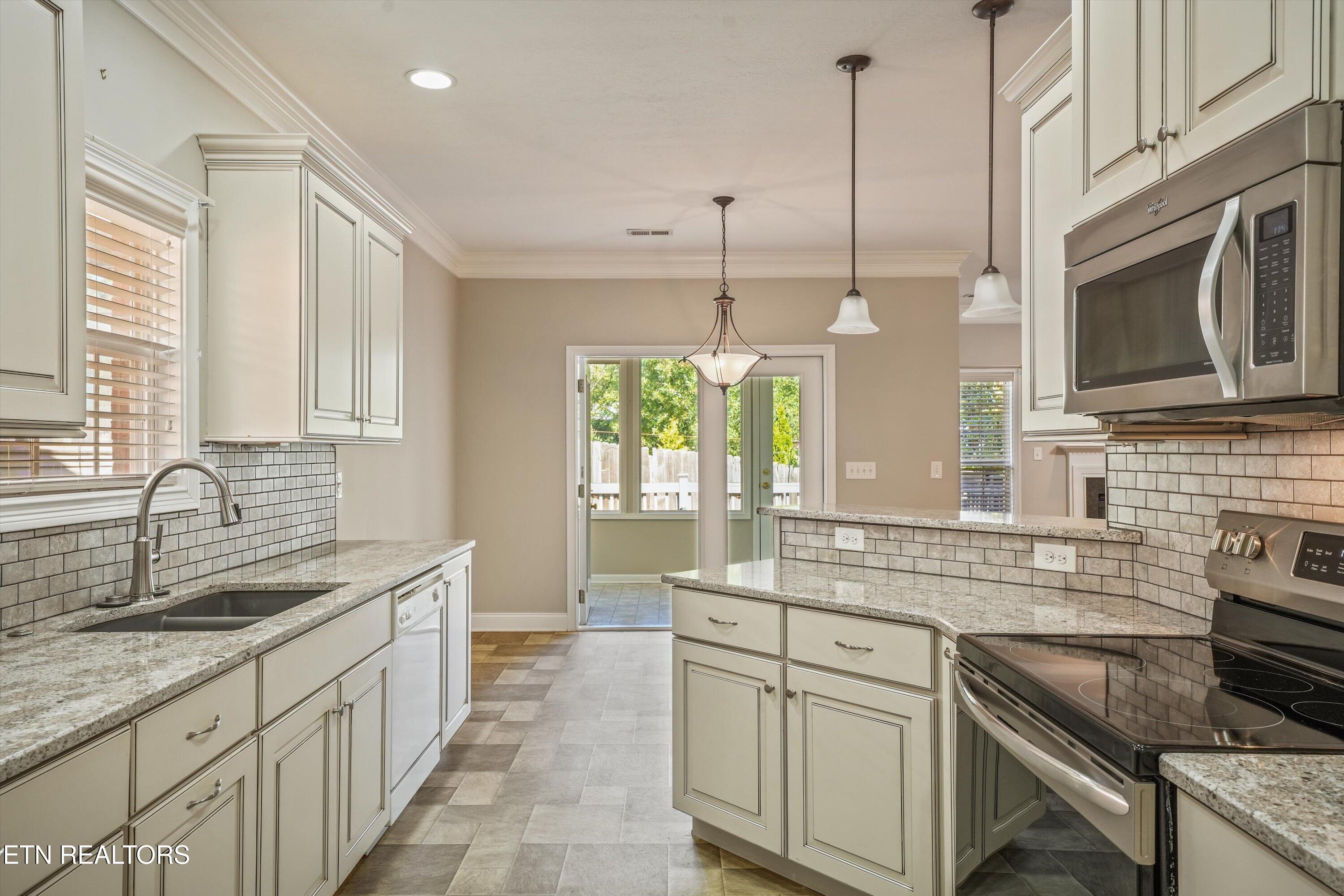 411 Woodlawn Gardens Way Knoxville TN 37920