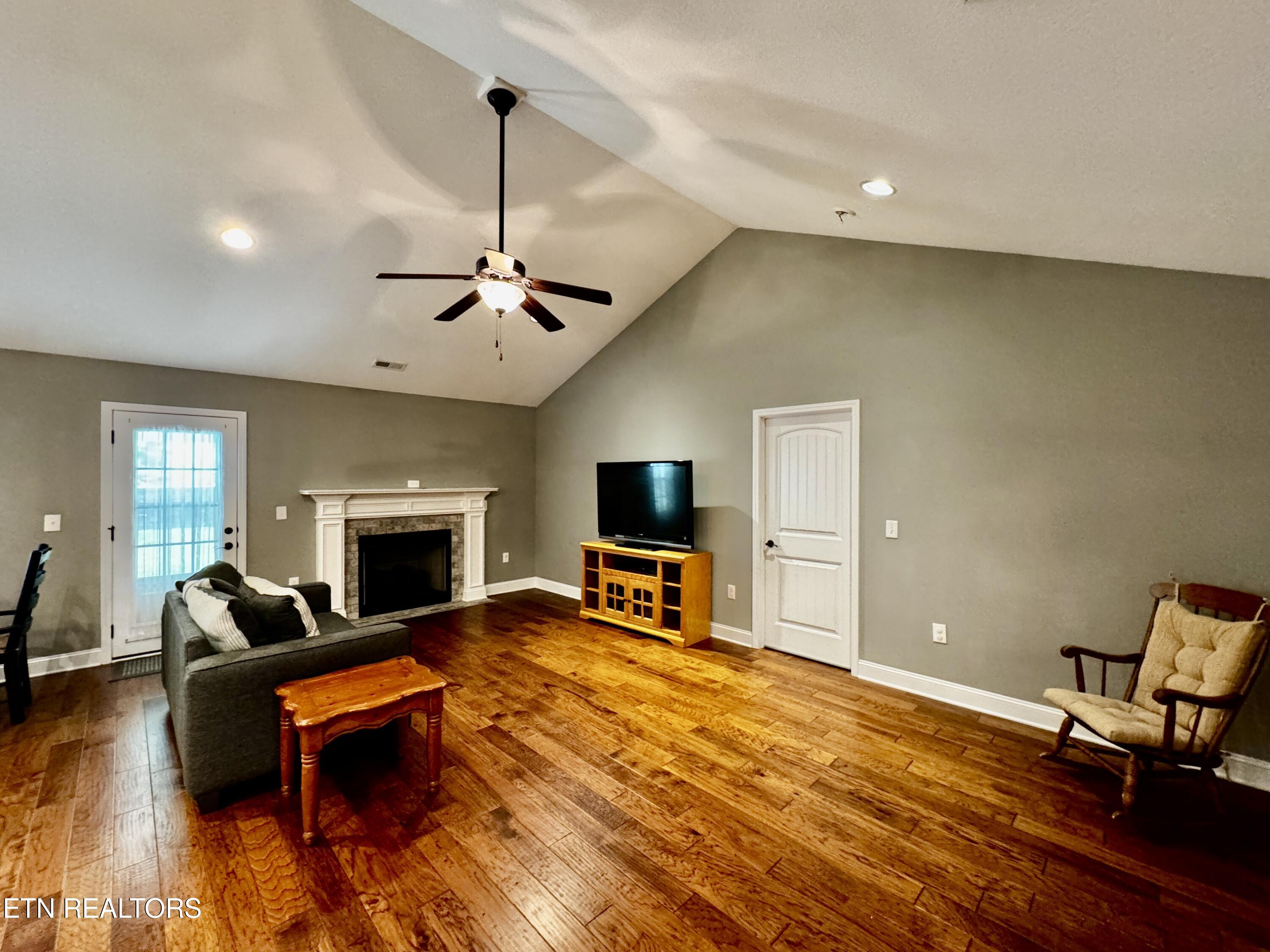 4805 Spring Garden Way Knoxville TN 37918