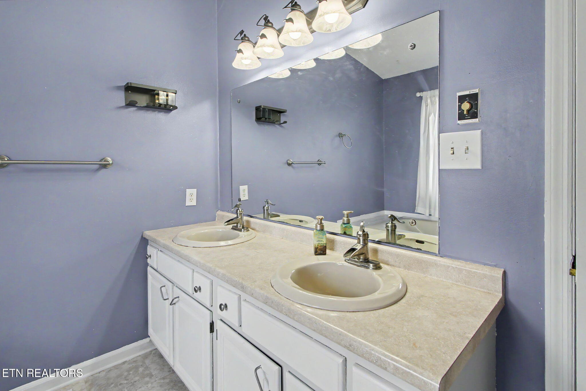 8600 Olde Colony Trail Knoxville TN 37923