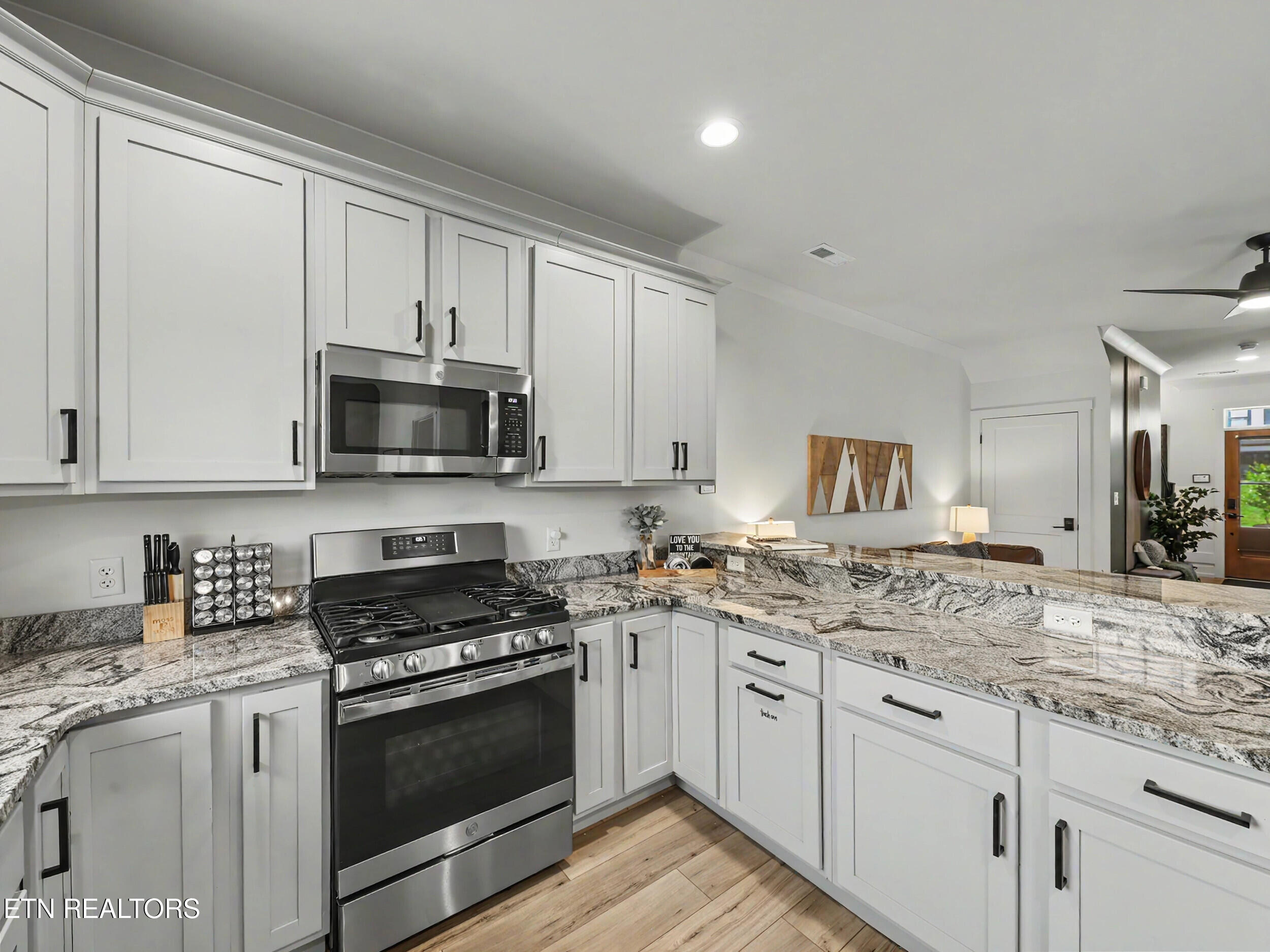 426 Fleeta Williams Way Sevierville TN 37862