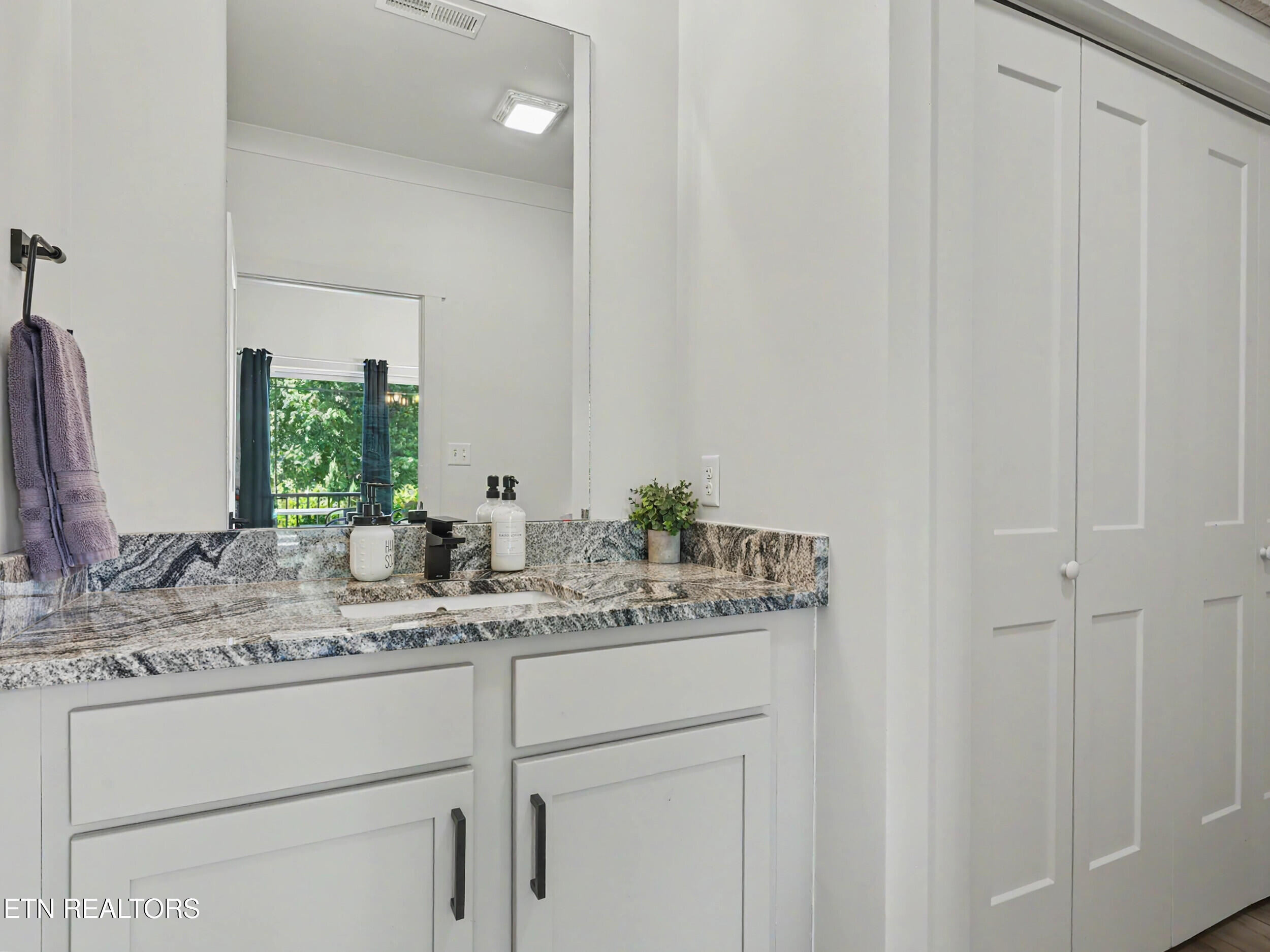 426 Fleeta Williams Way Sevierville TN 37862