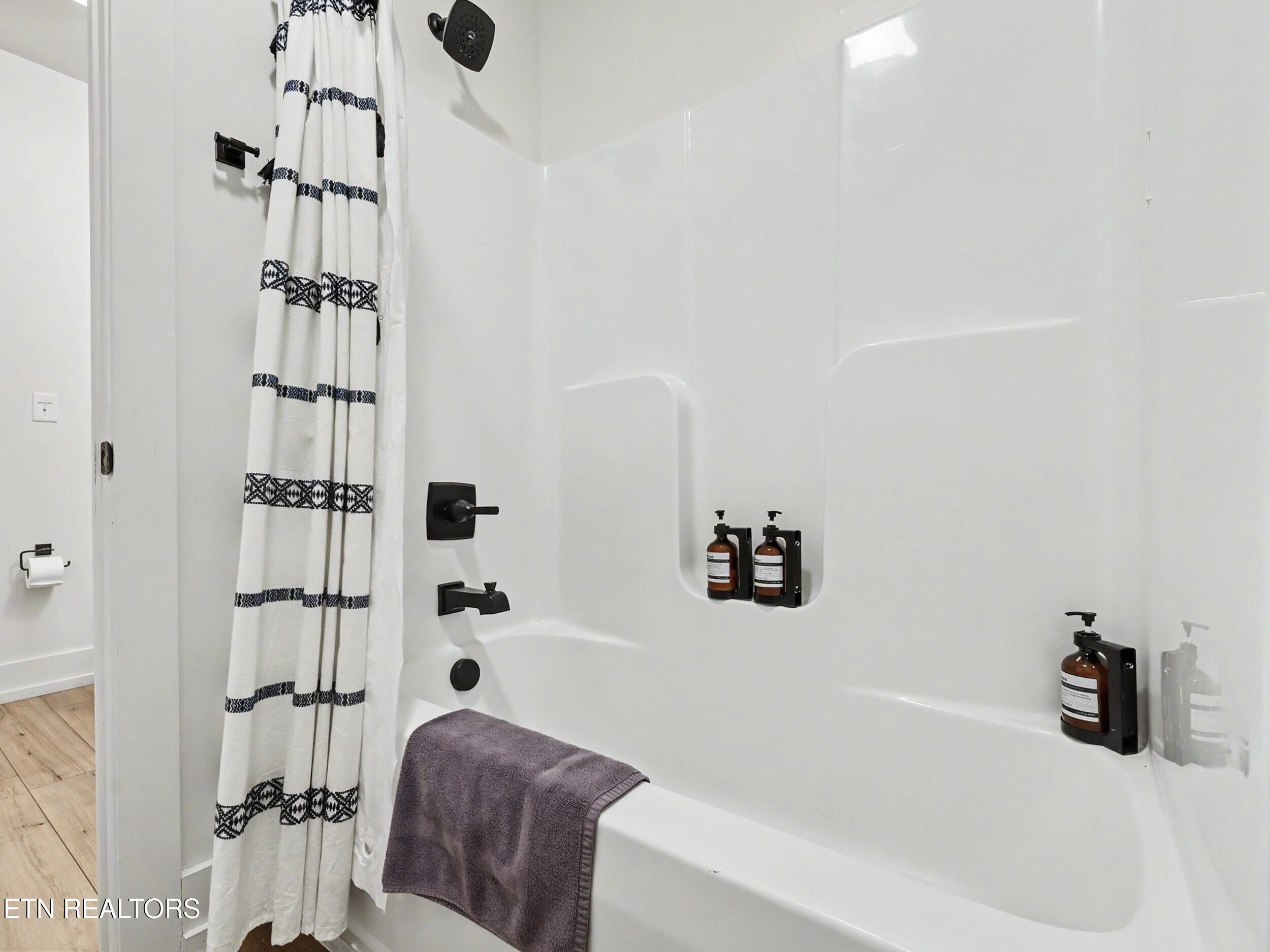 426 Fleeta Williams Way Sevierville TN 37862