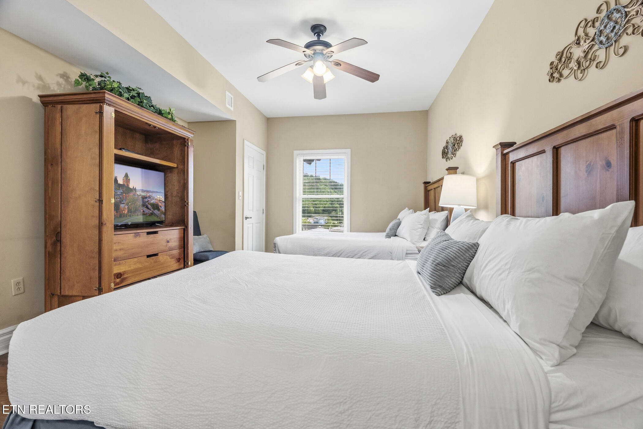 215 Woliss Lane Gatlinburg TN 37738