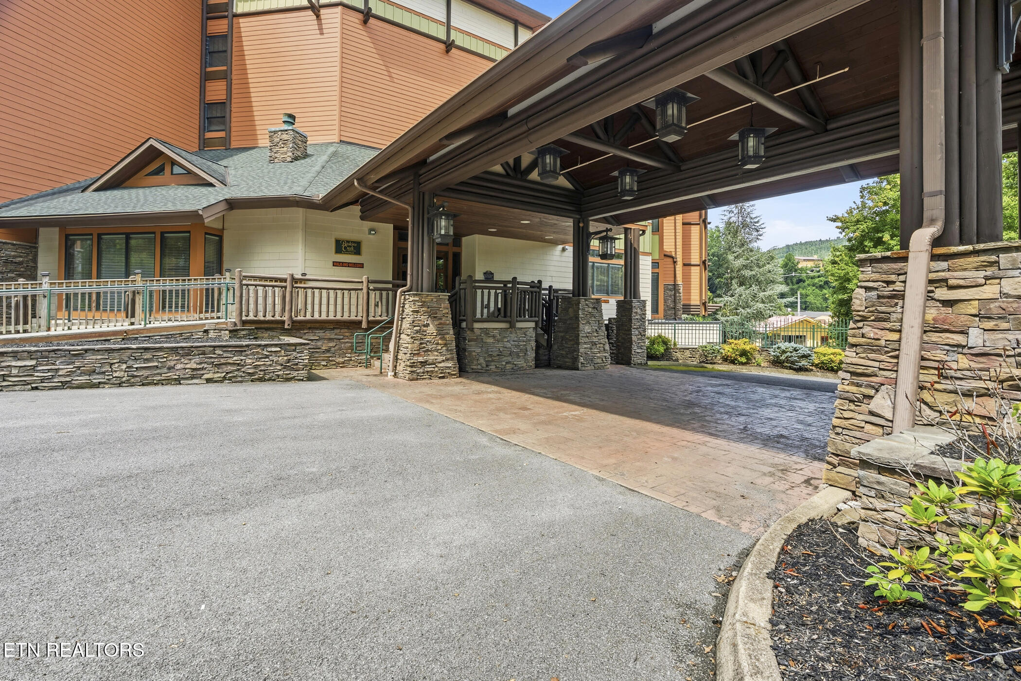 215 Woliss Lane Gatlinburg TN 37738