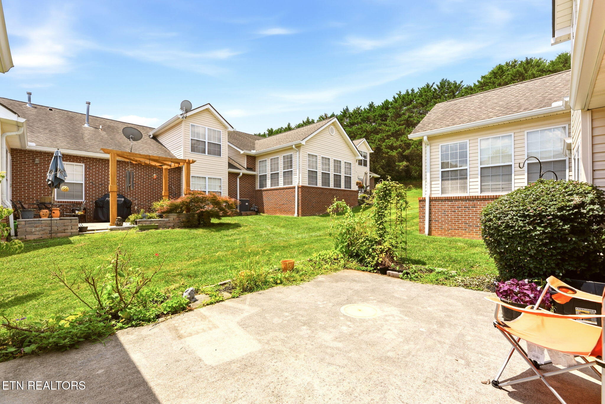 1127 Gazebo Way Powell TN 37849