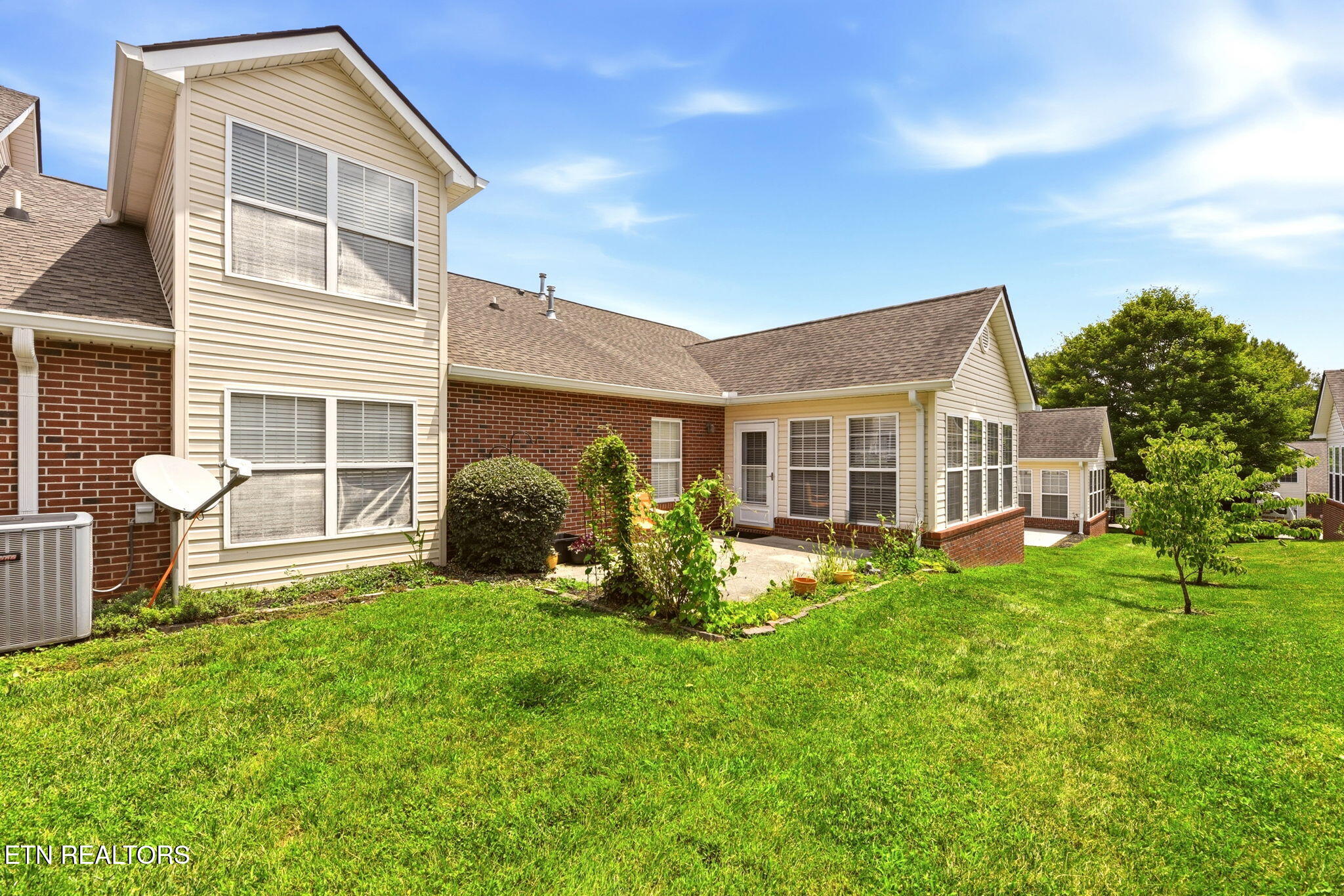 1127 Gazebo Way Powell TN 37849