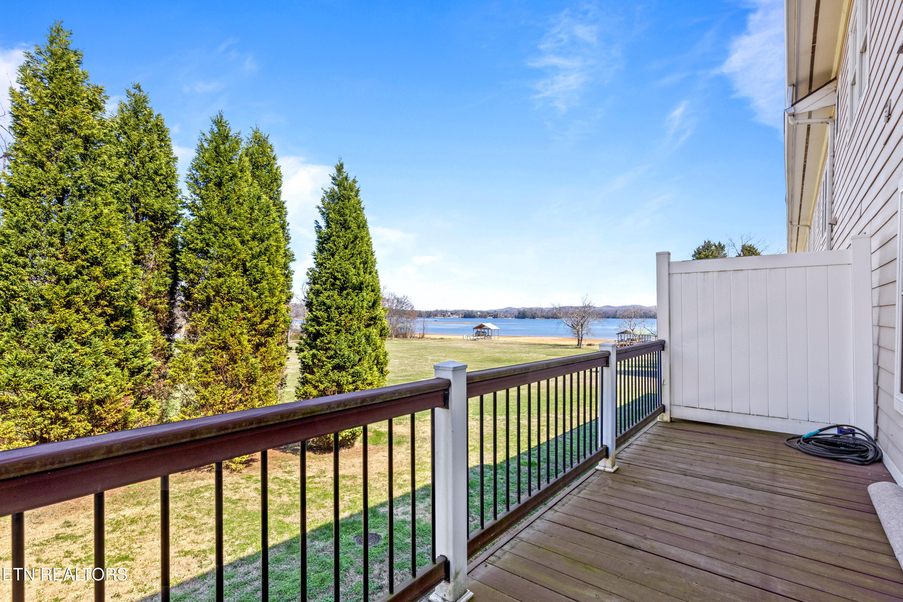 1235 New Lake Road Spring City TN 37381