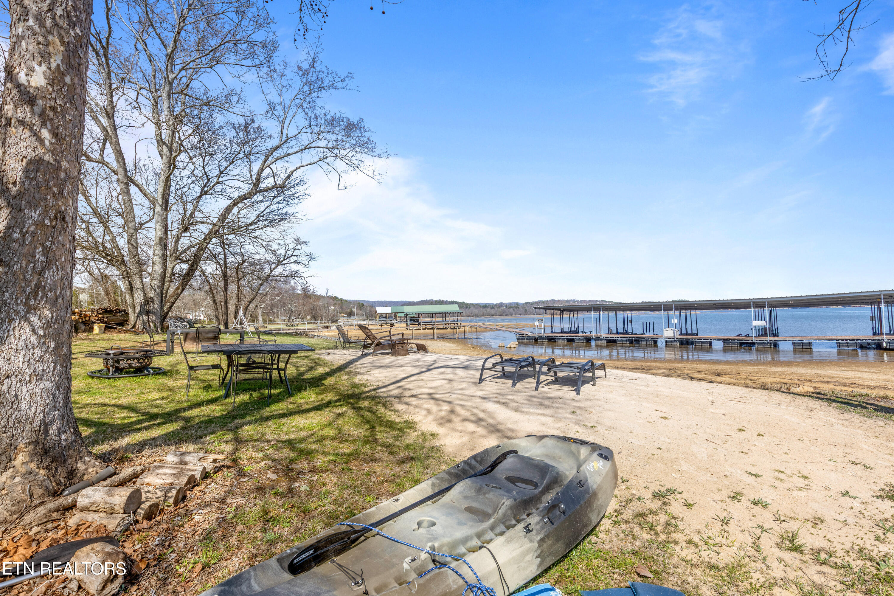 1235 New Lake Road Spring City TN 37381