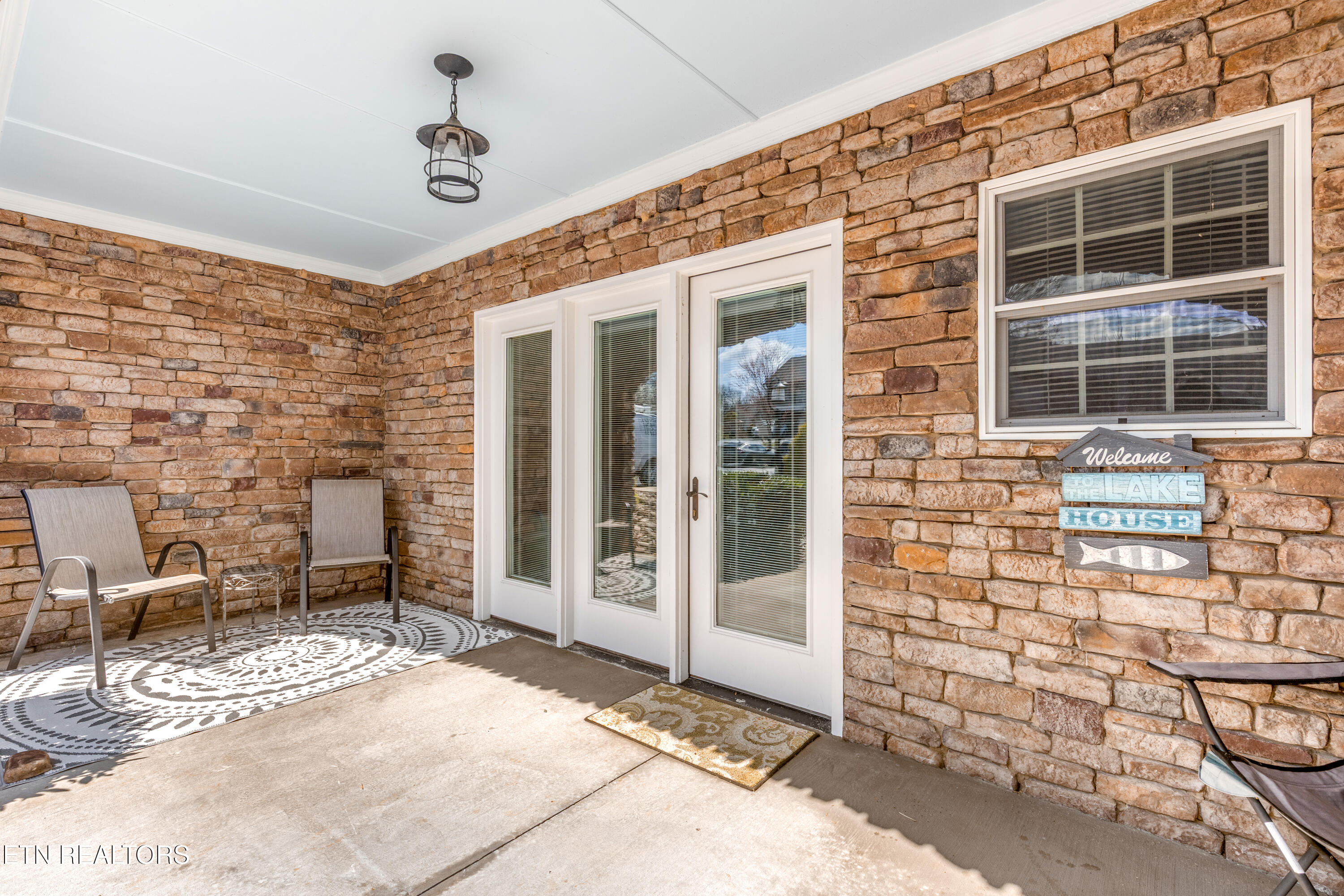 1235 New Lake Road Spring City TN 37381