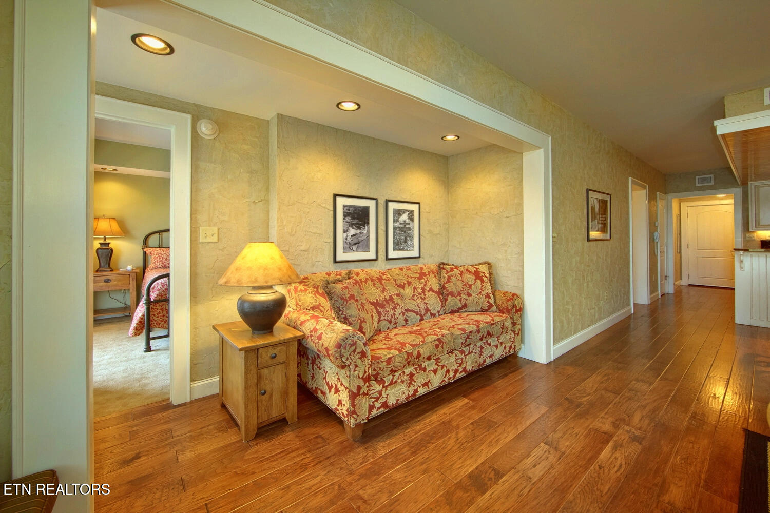 3415 Teaster Lane Pigeon Forge TN 37863