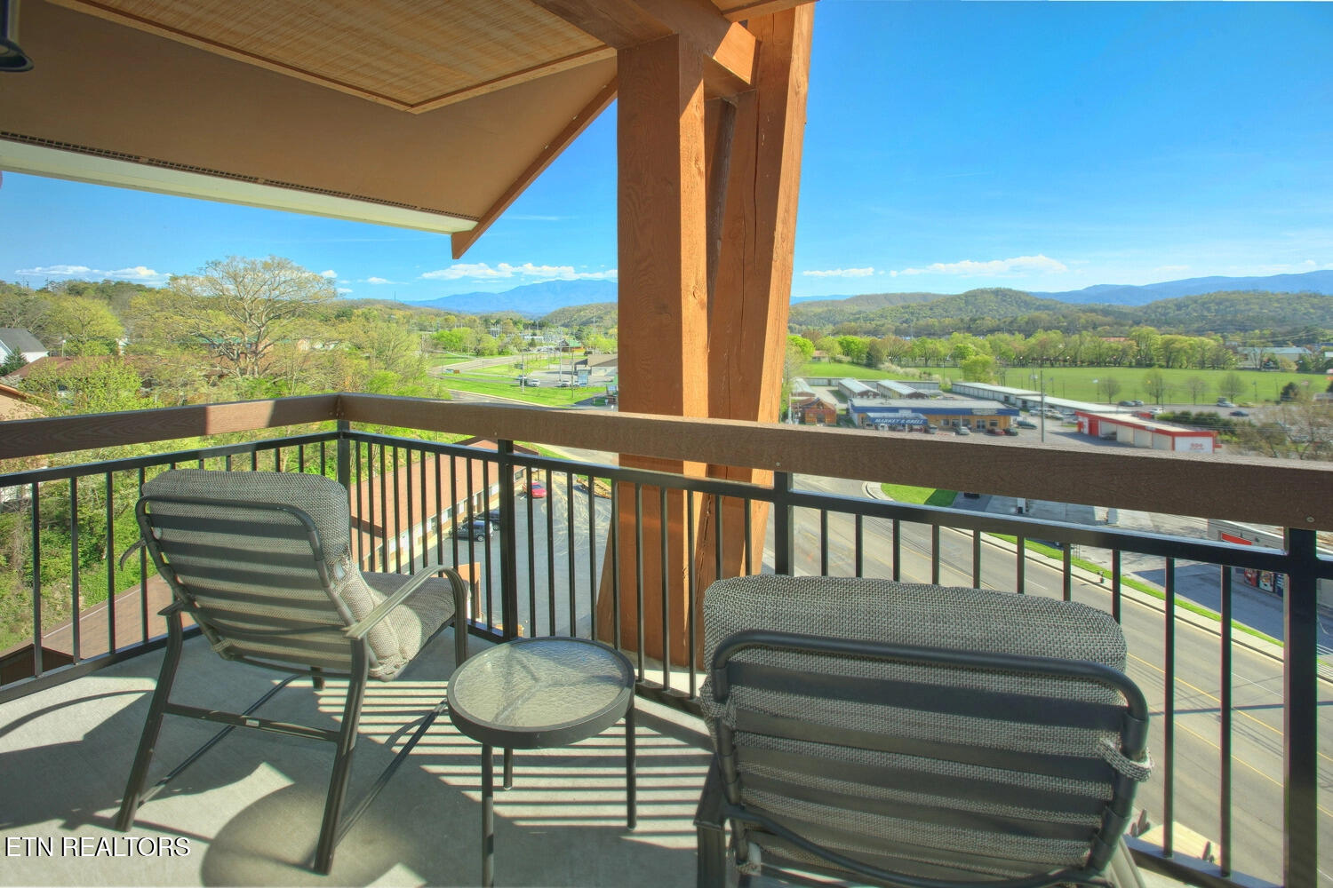 3415 Teaster Lane Pigeon Forge TN 37863
