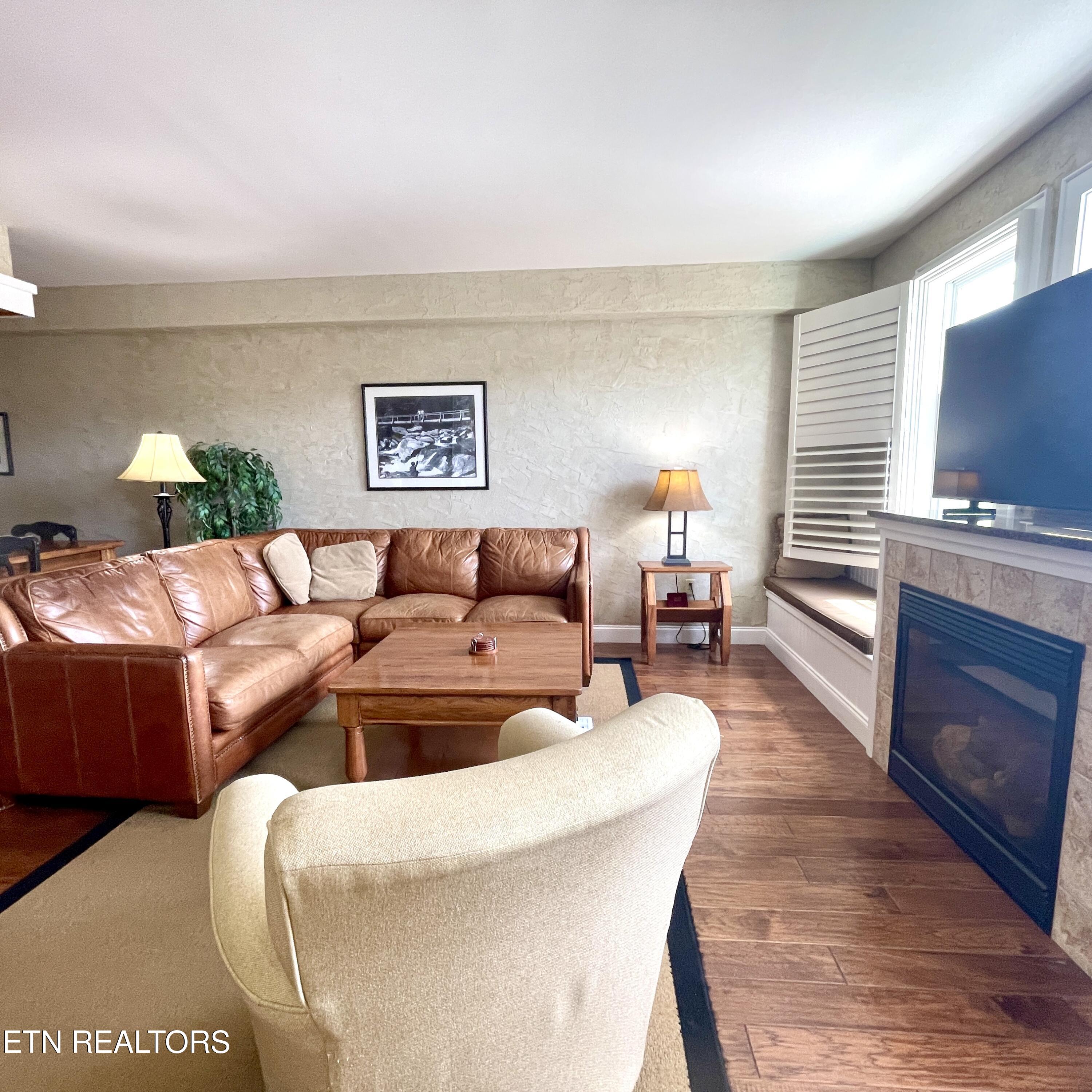 3415 Teaster Lane Pigeon Forge TN 37863