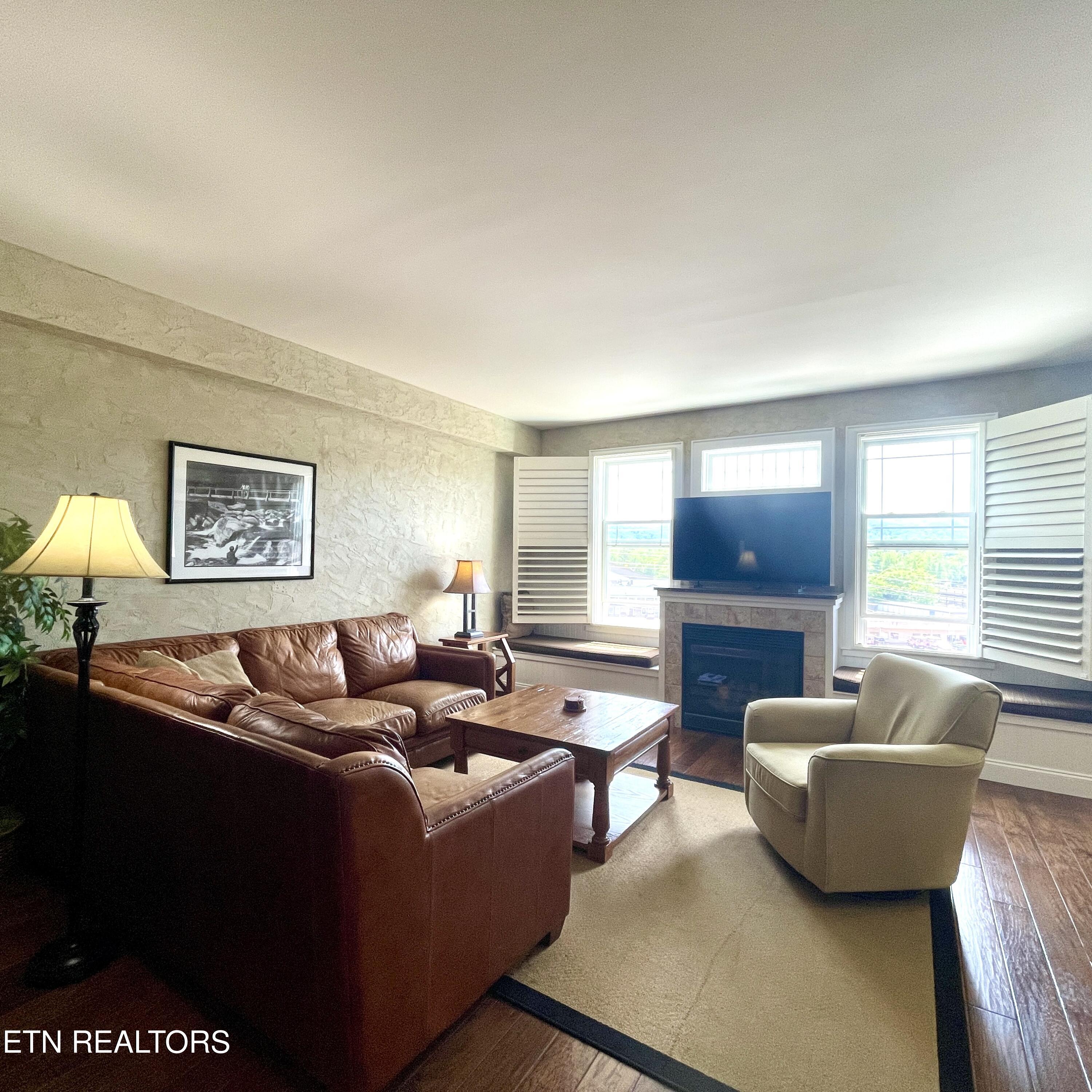3415 Teaster Lane Pigeon Forge TN 37863