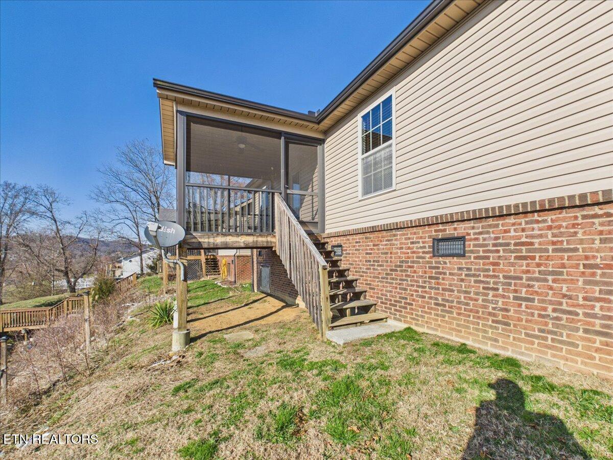241 Stonefield Drive Harrogate TN 37752