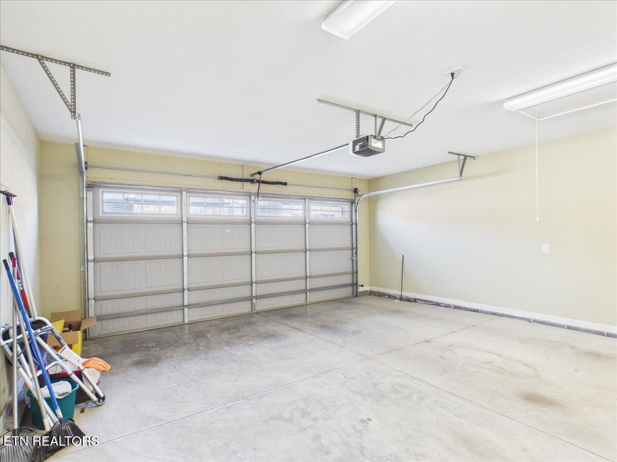 241 Stonefield Drive Harrogate TN 37752