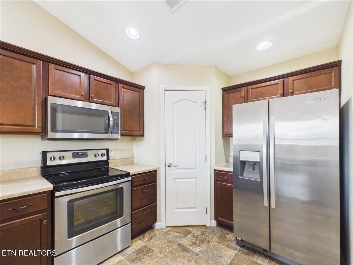 241 Stonefield Drive Harrogate TN 37752