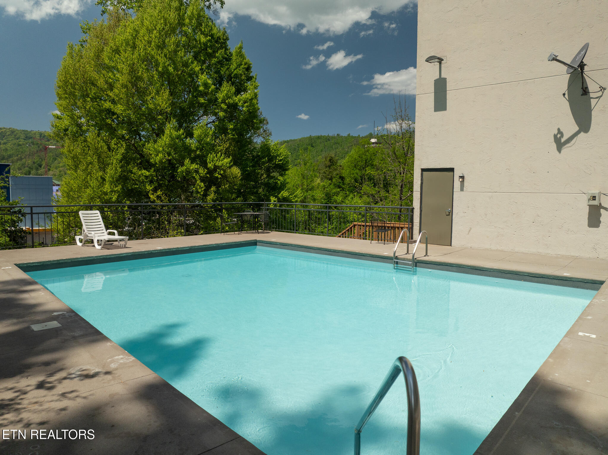 354 E Holly Ridge Road Gatlinburg TN 37738