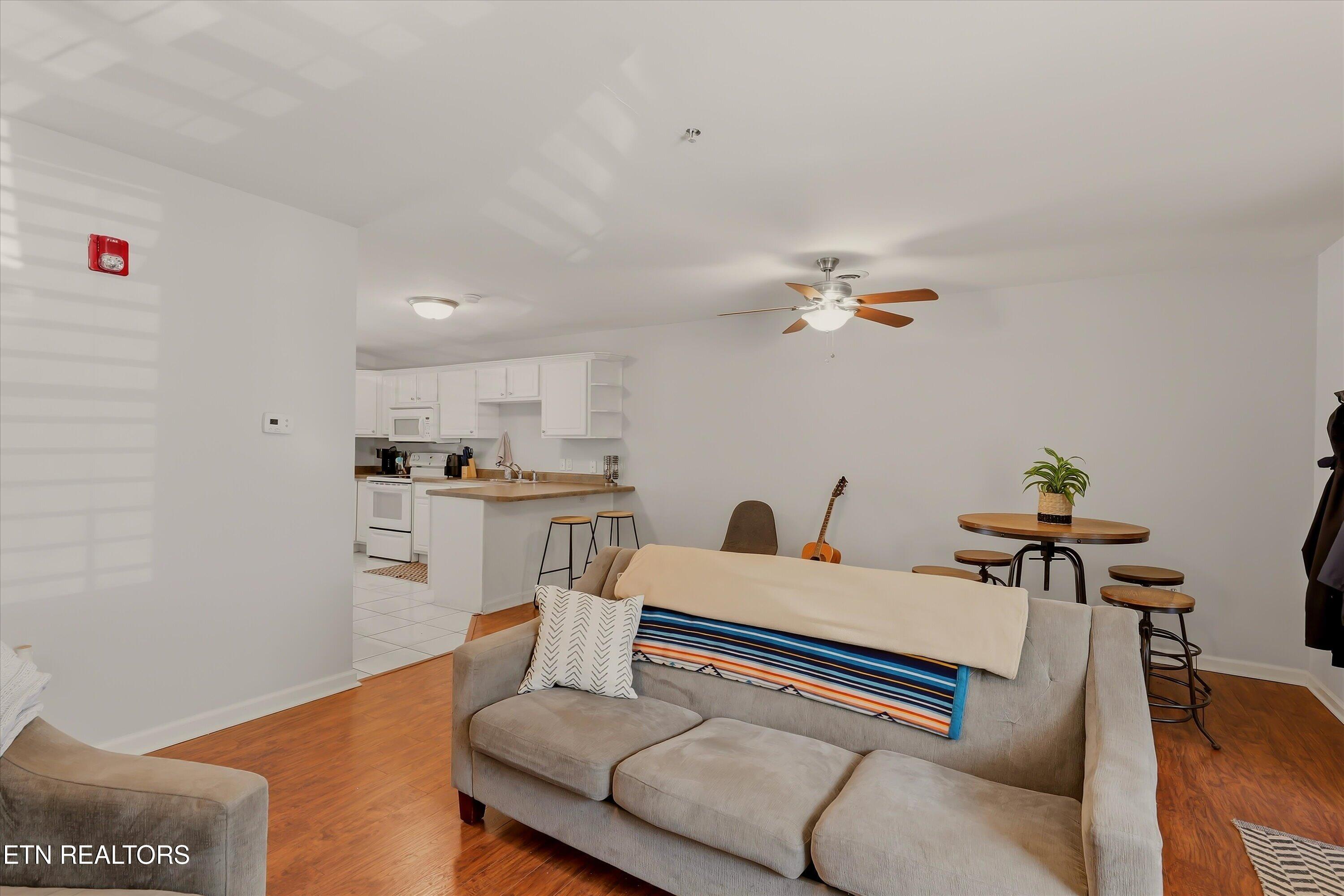 1605 Queen Anne Way Knoxville TN 37916