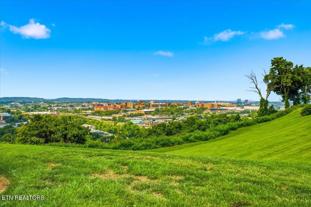 1968 Cherokee Bluff Drive Knoxville TN 37920