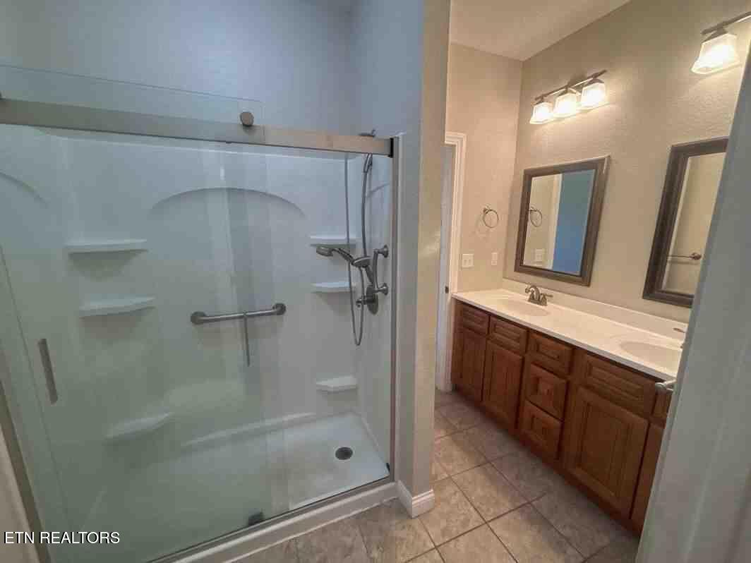139 Gracyn Lane Harrogate TN 37752