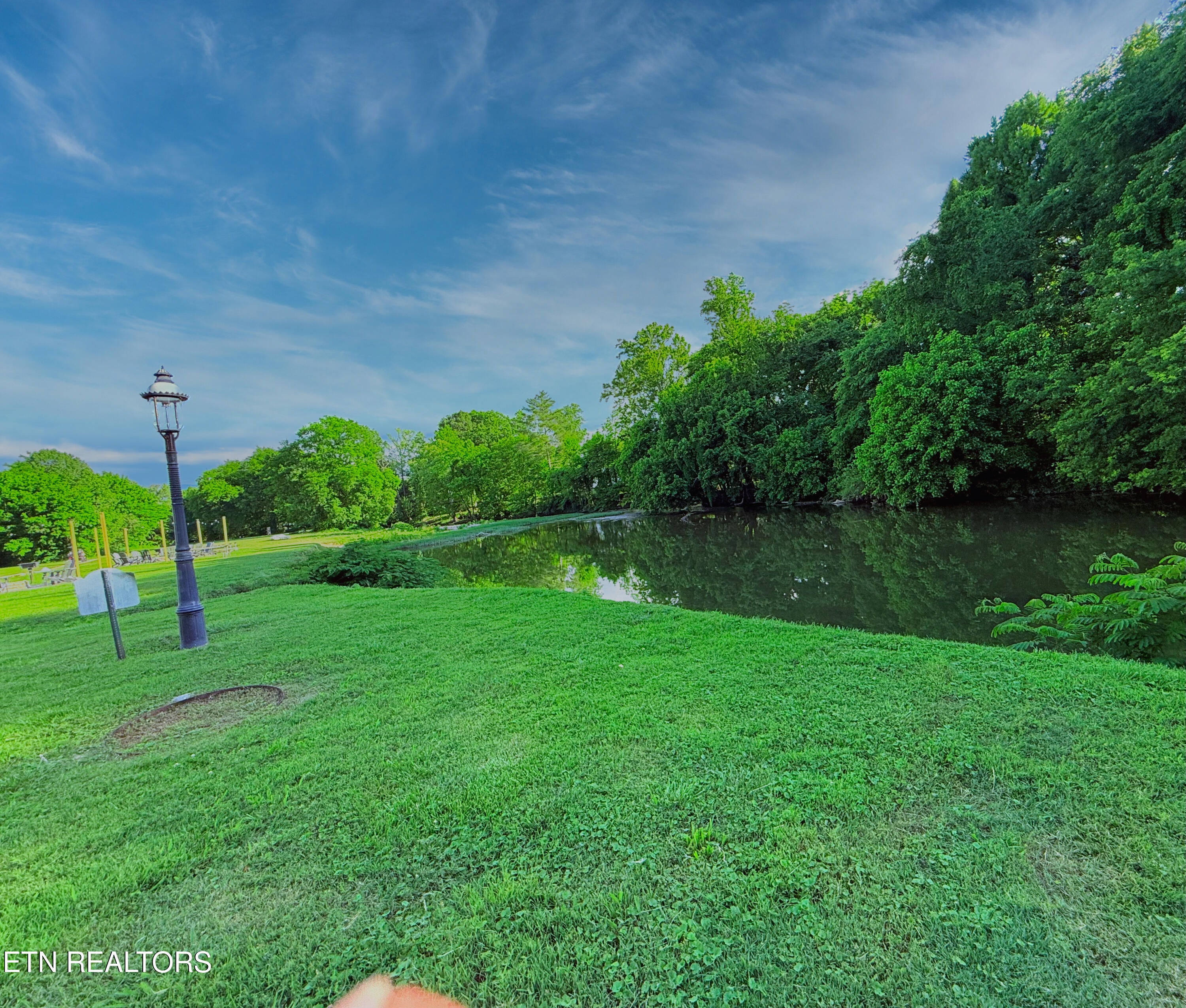527 Orchard Valley Way Sevierville TN 37862