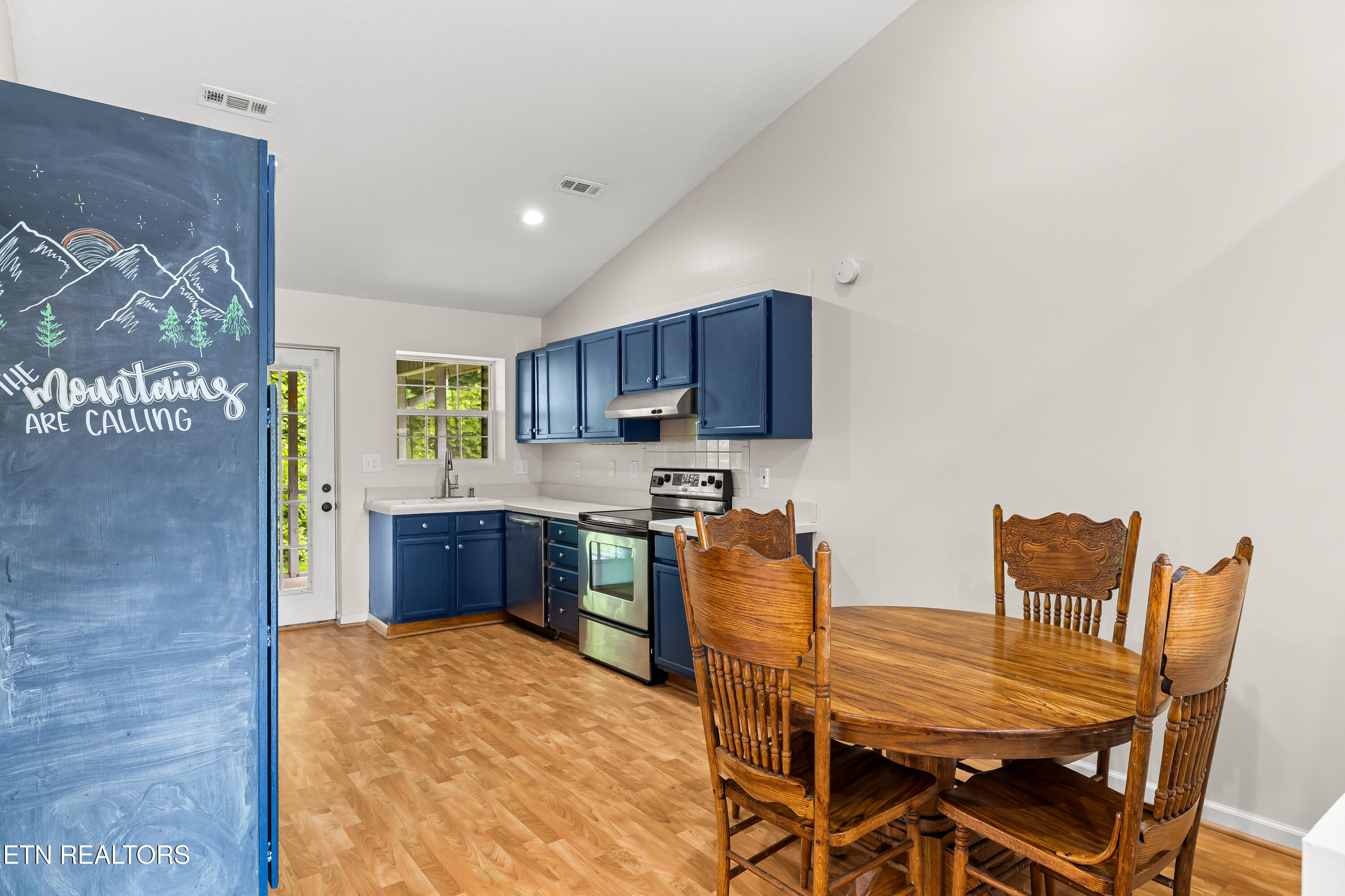 90 Peartree Lane Loudon TN 37774