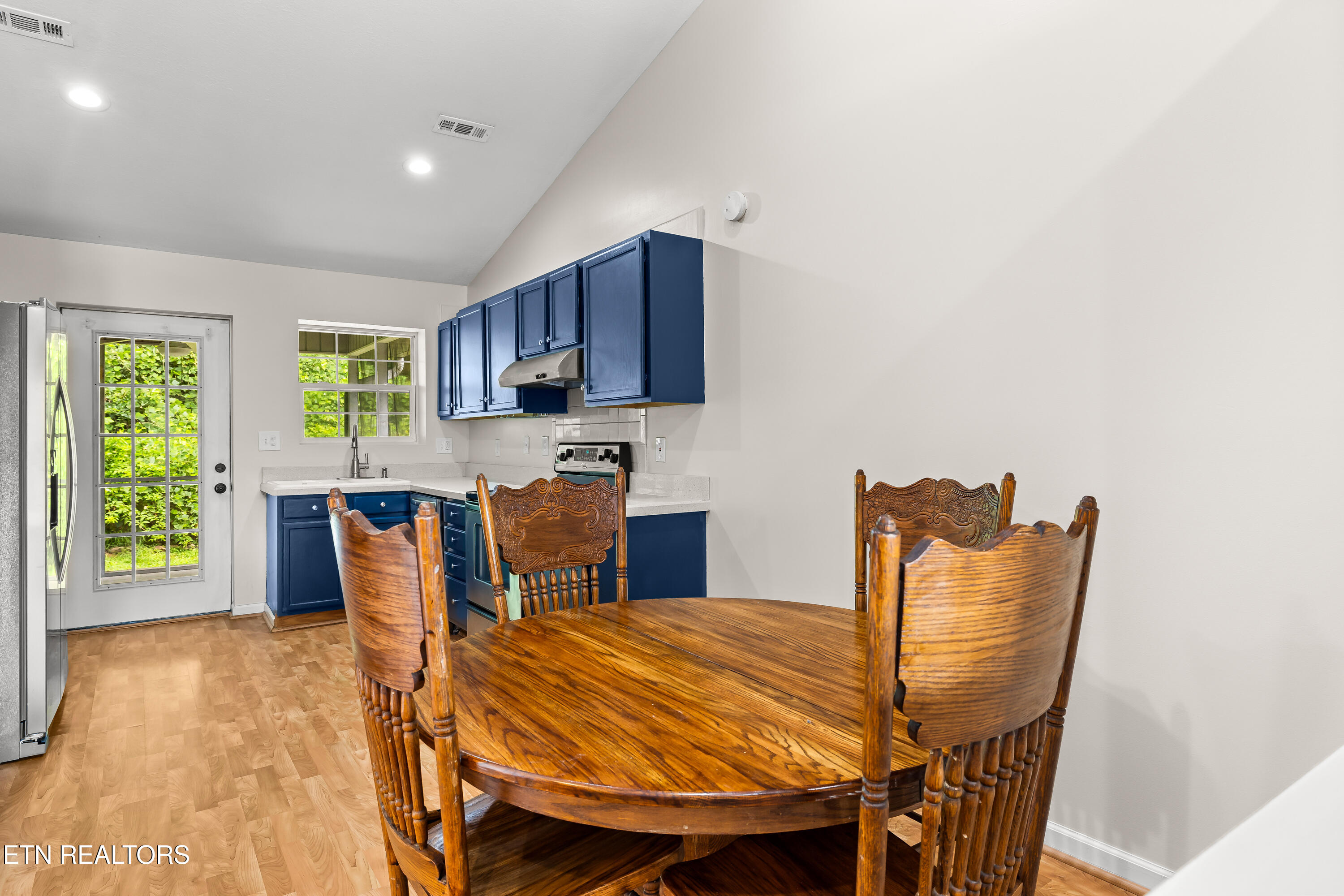 90 Peartree Lane Loudon TN 37774