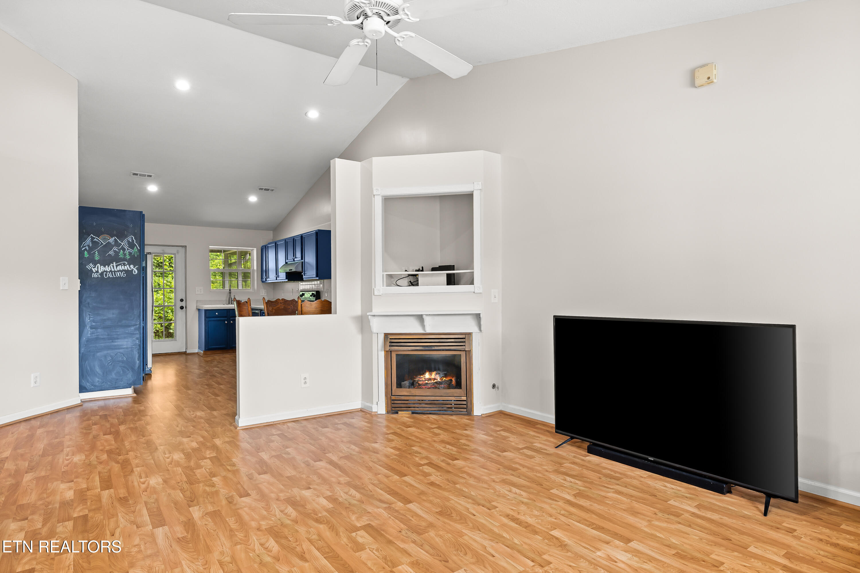 90 Peartree Lane Loudon TN 37774