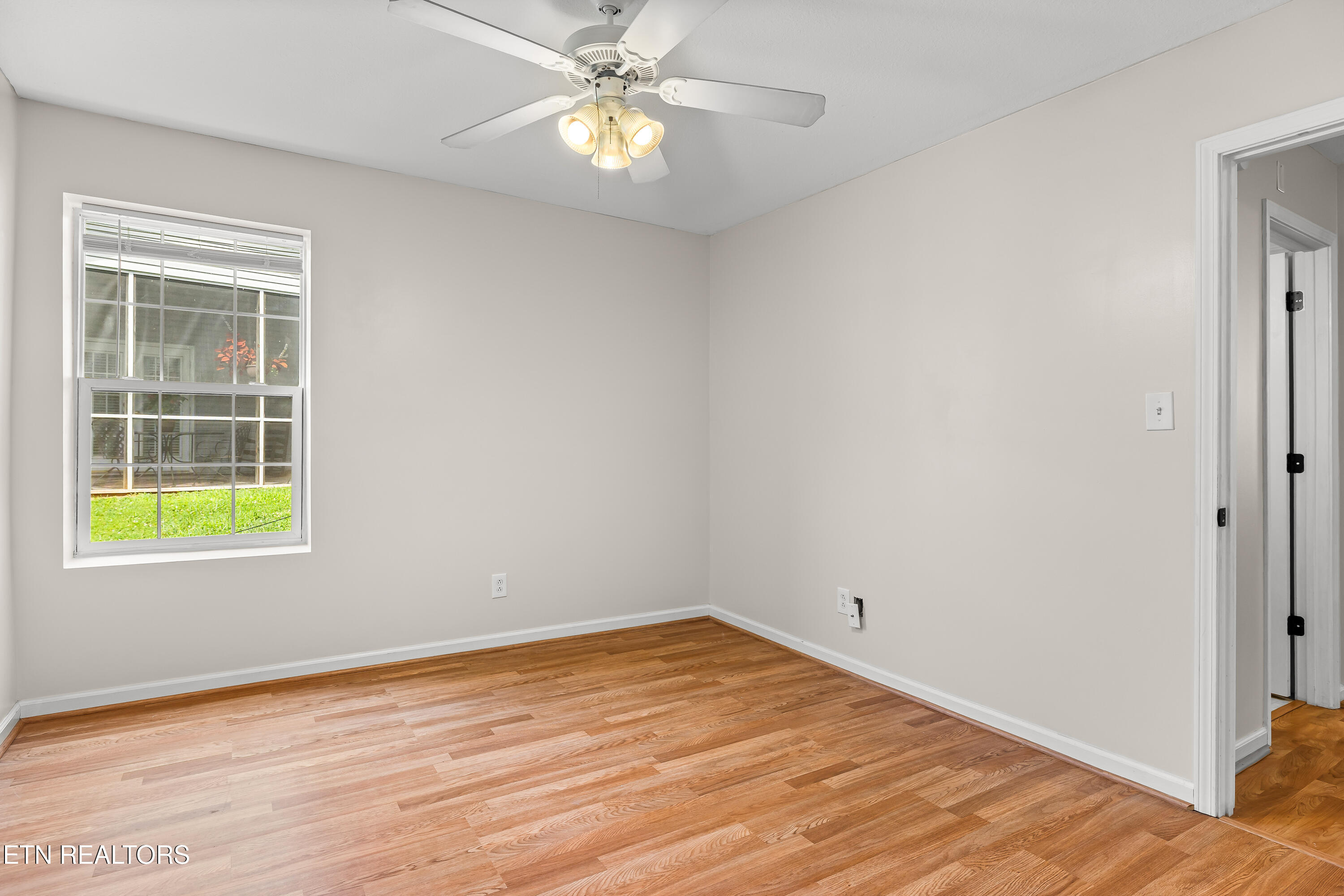 90 Peartree Lane Loudon TN 37774