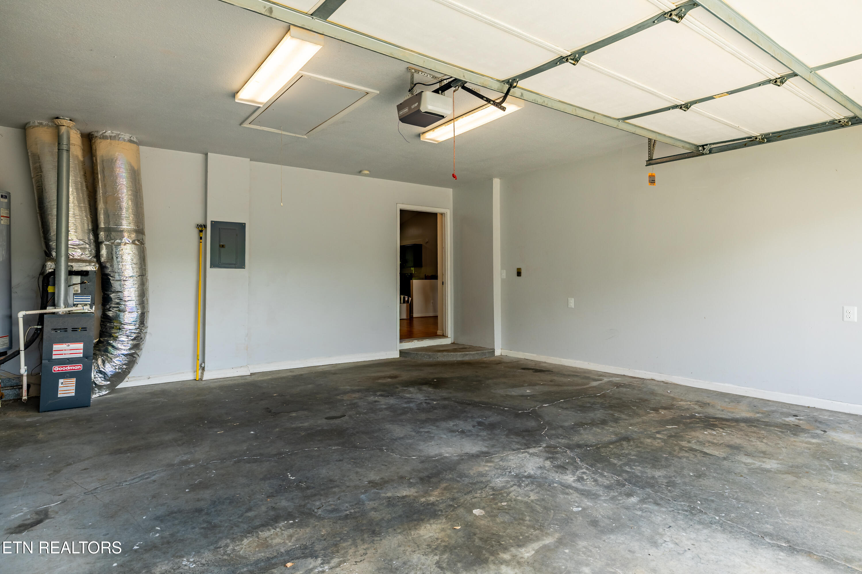 90 Peartree Lane Loudon TN 37774
