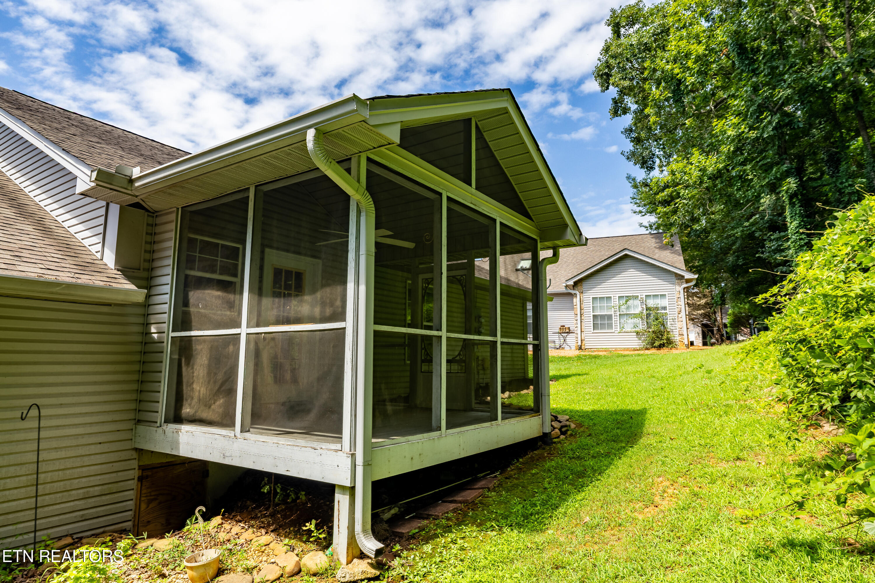 90 Peartree Lane Loudon TN 37774