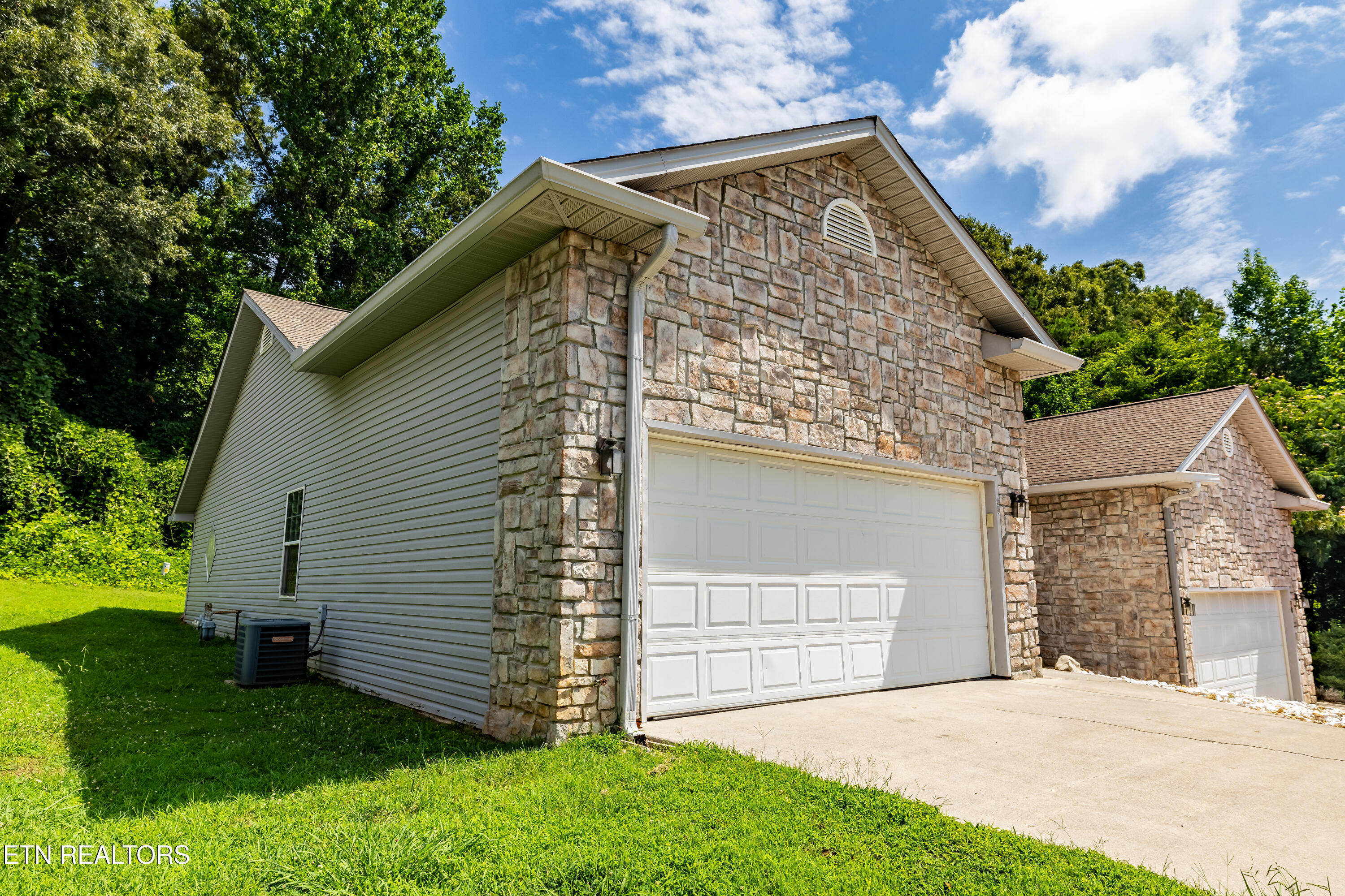 90 Peartree Lane Loudon TN 37774