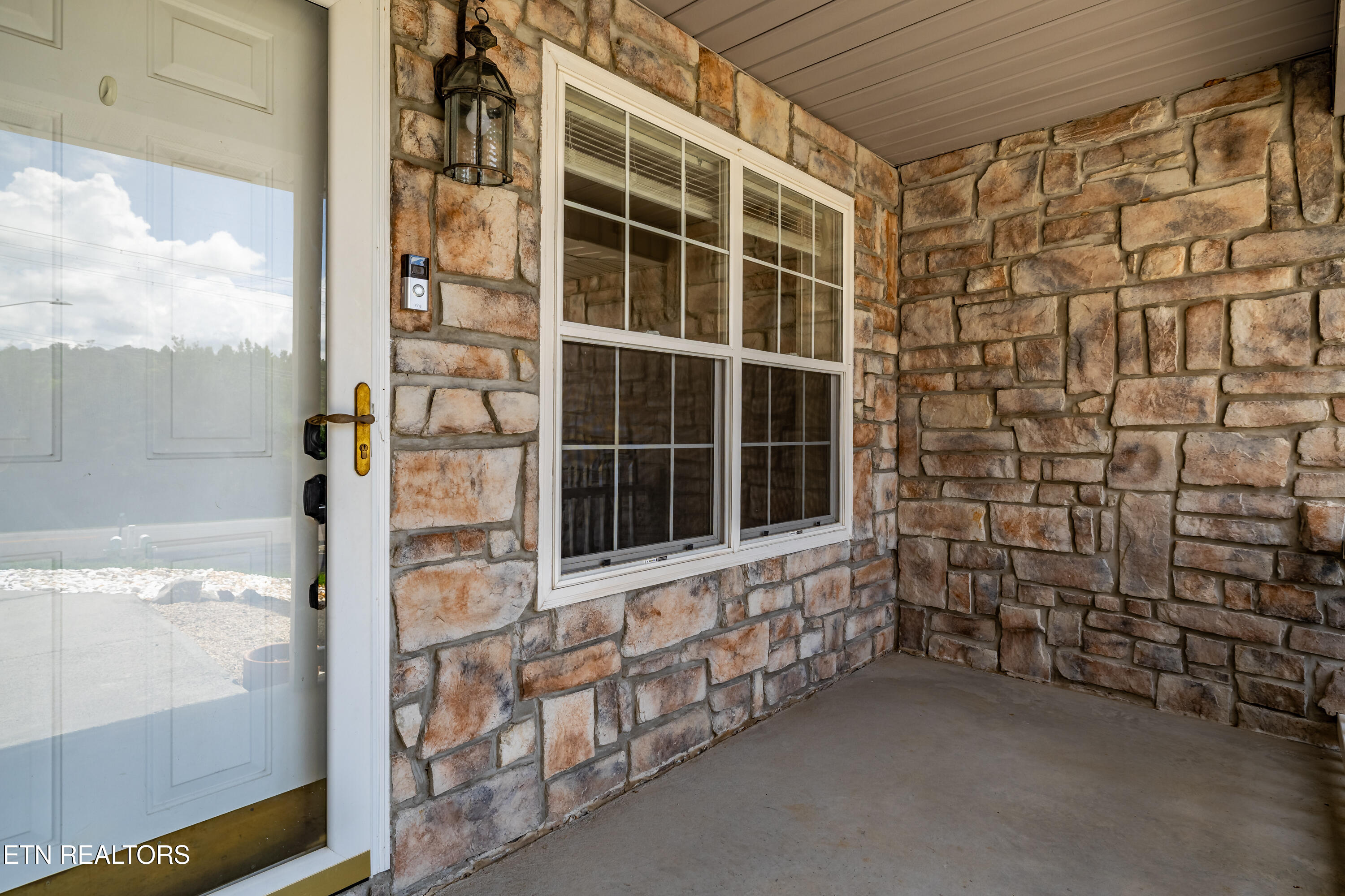90 Peartree Lane Loudon TN 37774