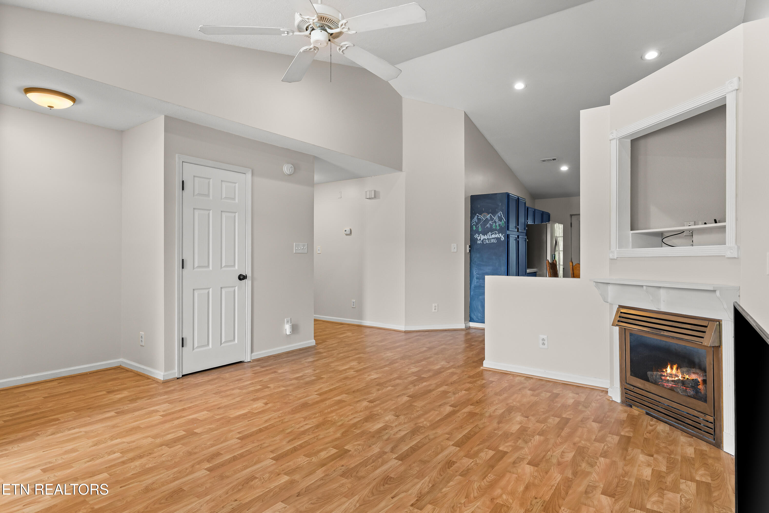 90 Peartree Lane Loudon TN 37774