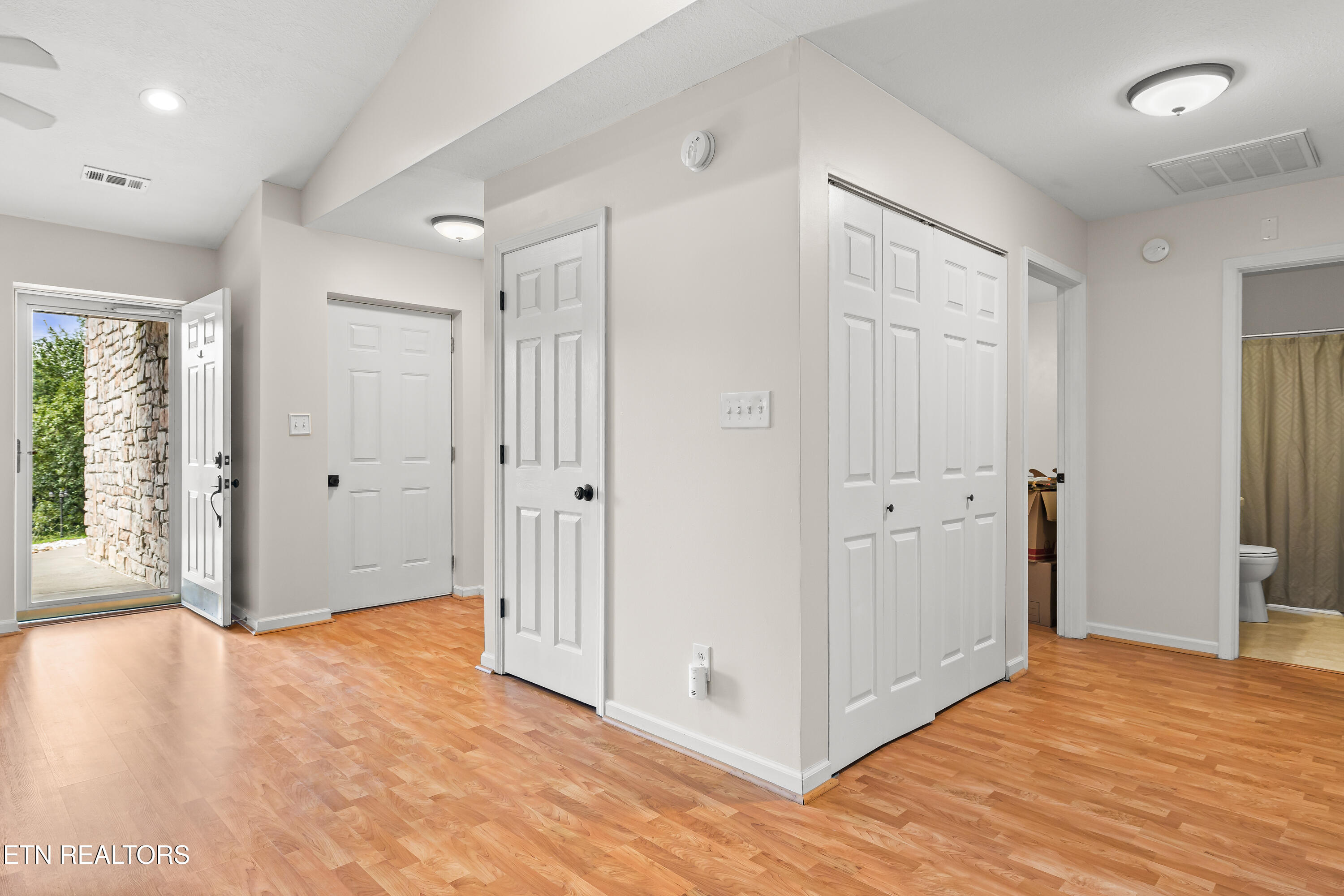 90 Peartree Lane Loudon TN 37774